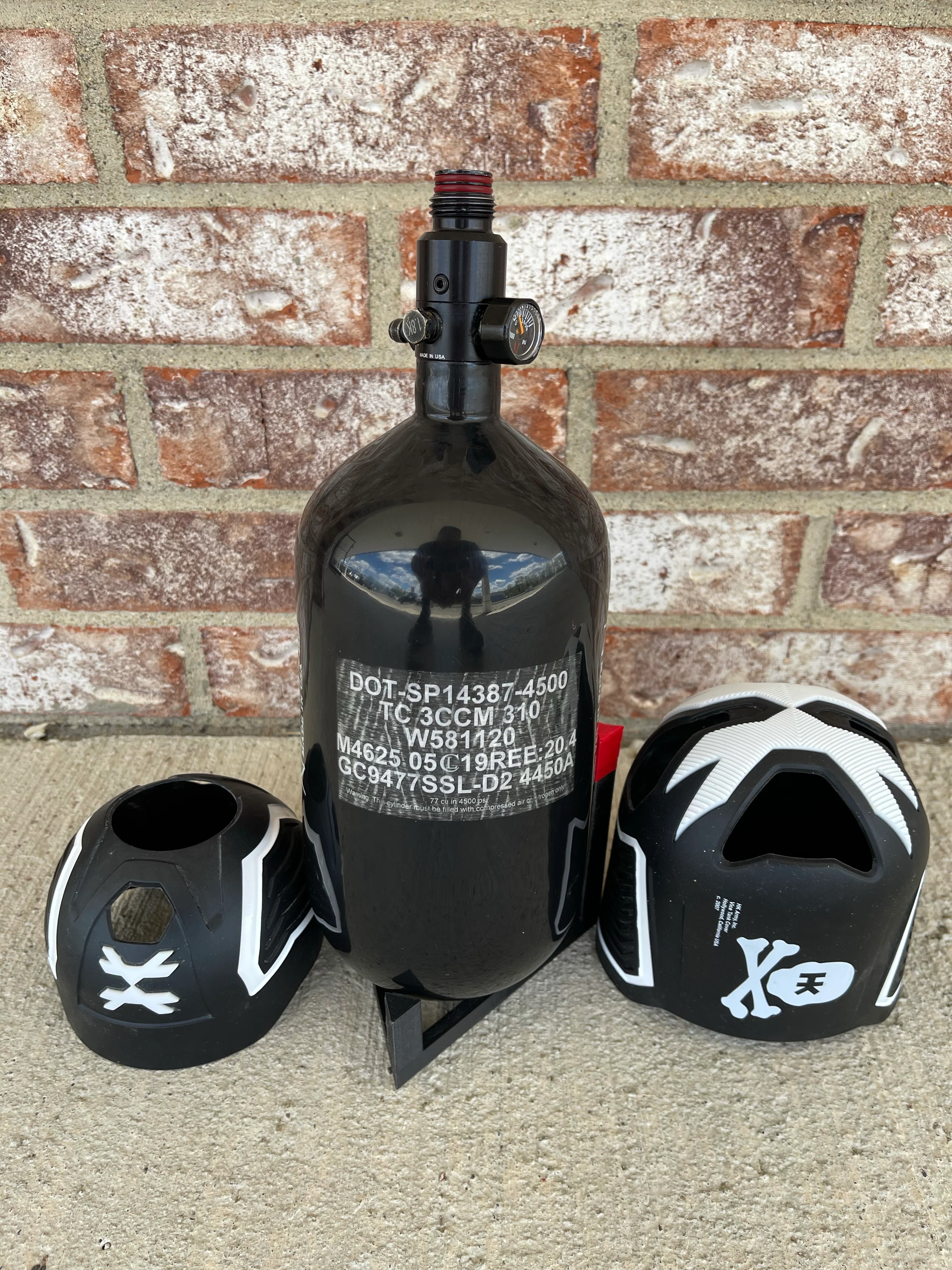 Used Ninja SL2 77/4500 Paintball Tank - Black/White w/ Ultralite Reg - Image 2