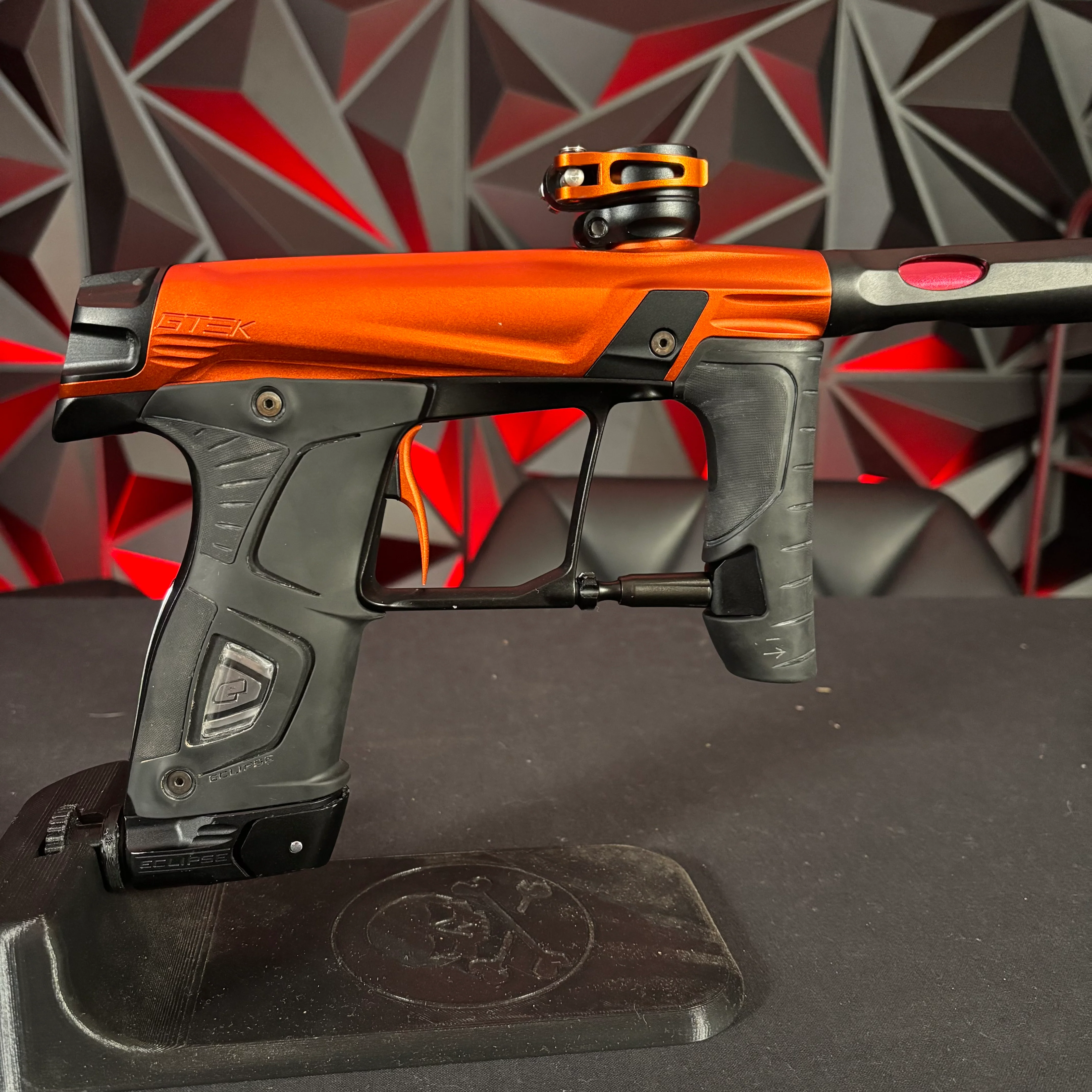Used Planet Eclipse Gtek 160R Paintball Gun - Orange/Black - Image 2