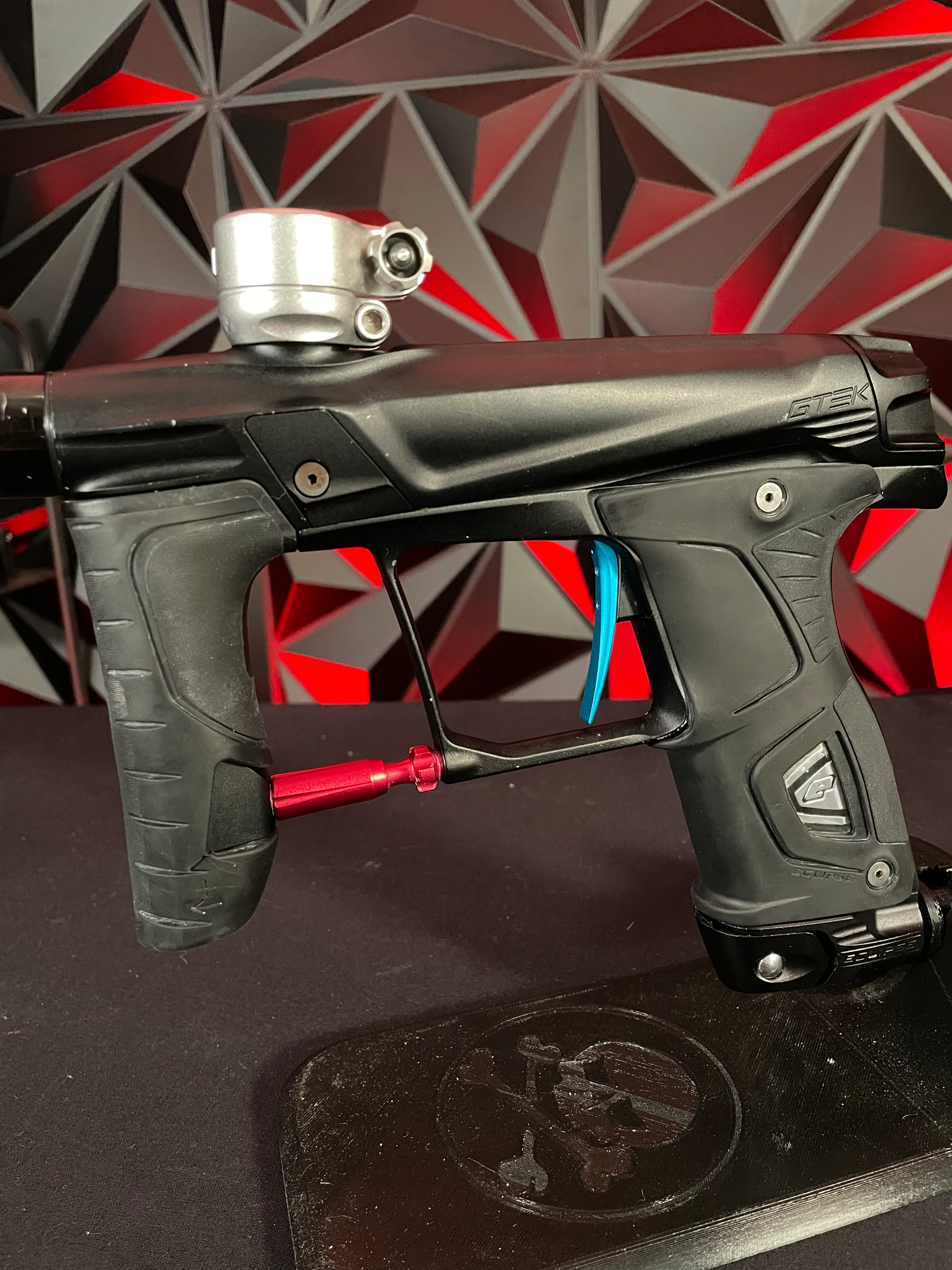 Used Planet Eclipse Gtek 160R Paintball Marker - Black w/ Freak XL Barrel & POPs ASA - Image 4