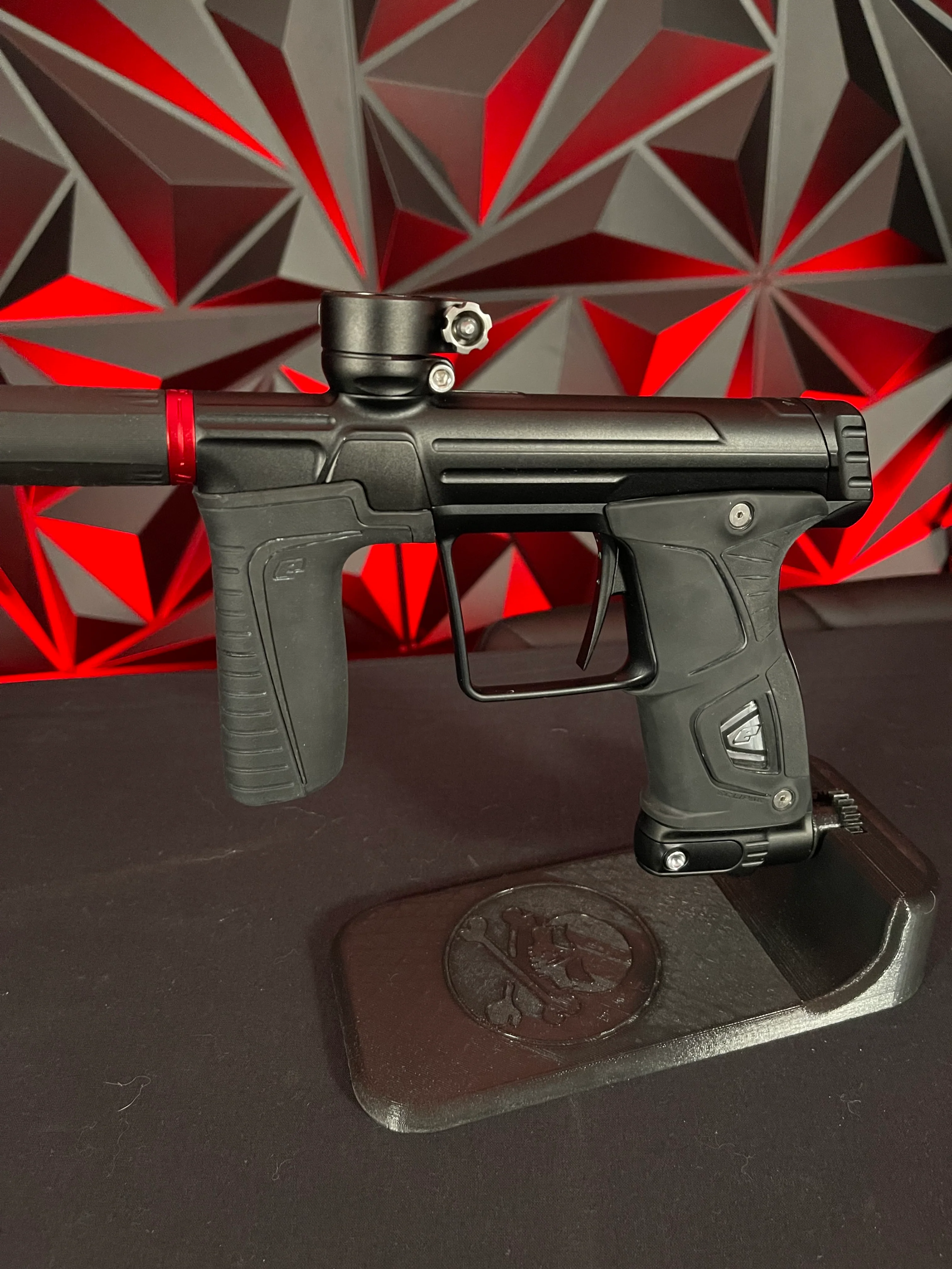 Used Planet Eclipse 170R Paintball Gun - Black w/ Carbon Fiber FL Tip - Image 4