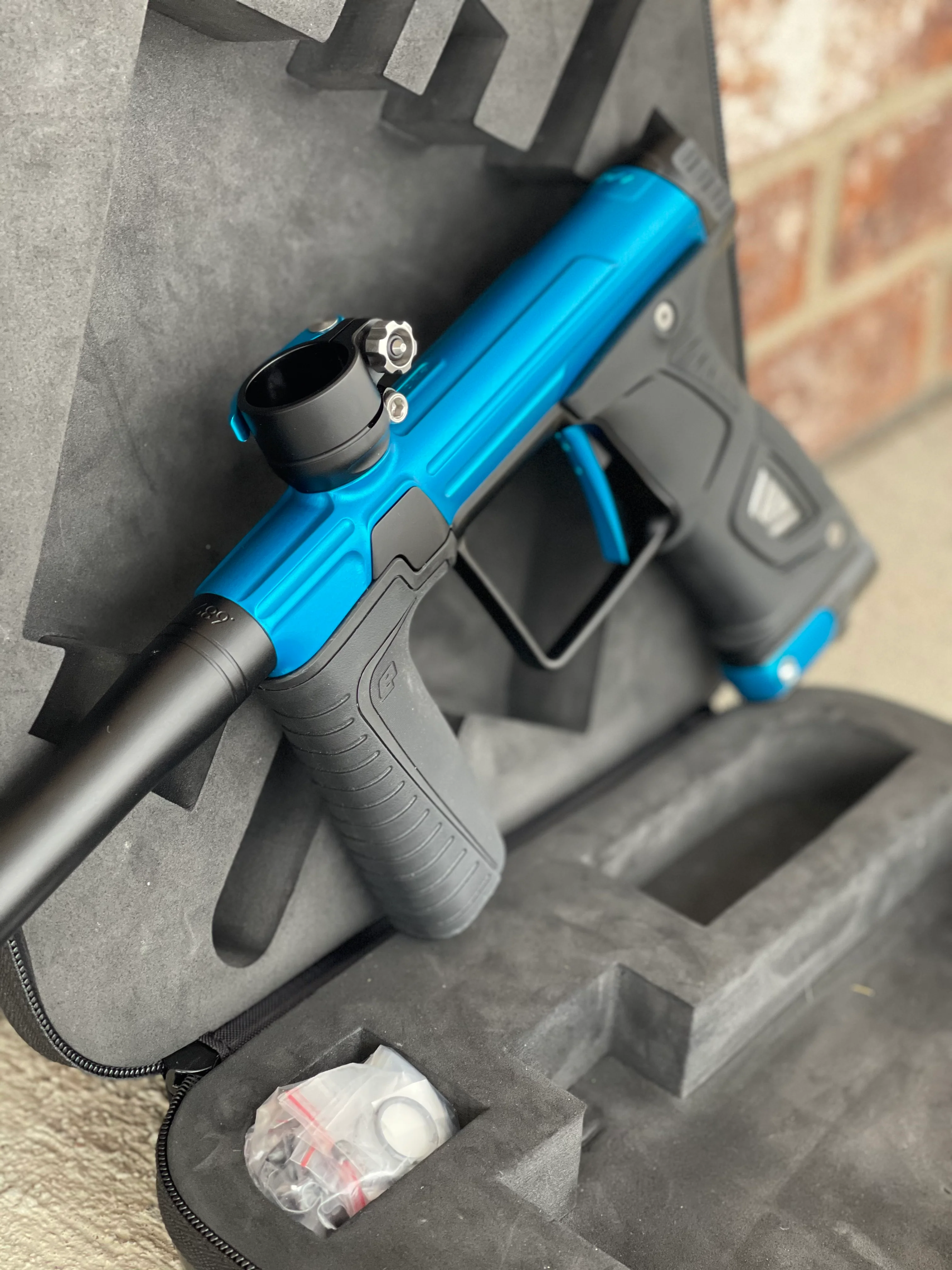 Used Planet Eclipse 170R Paintball Gun - Electric Blue / Black - Image 4