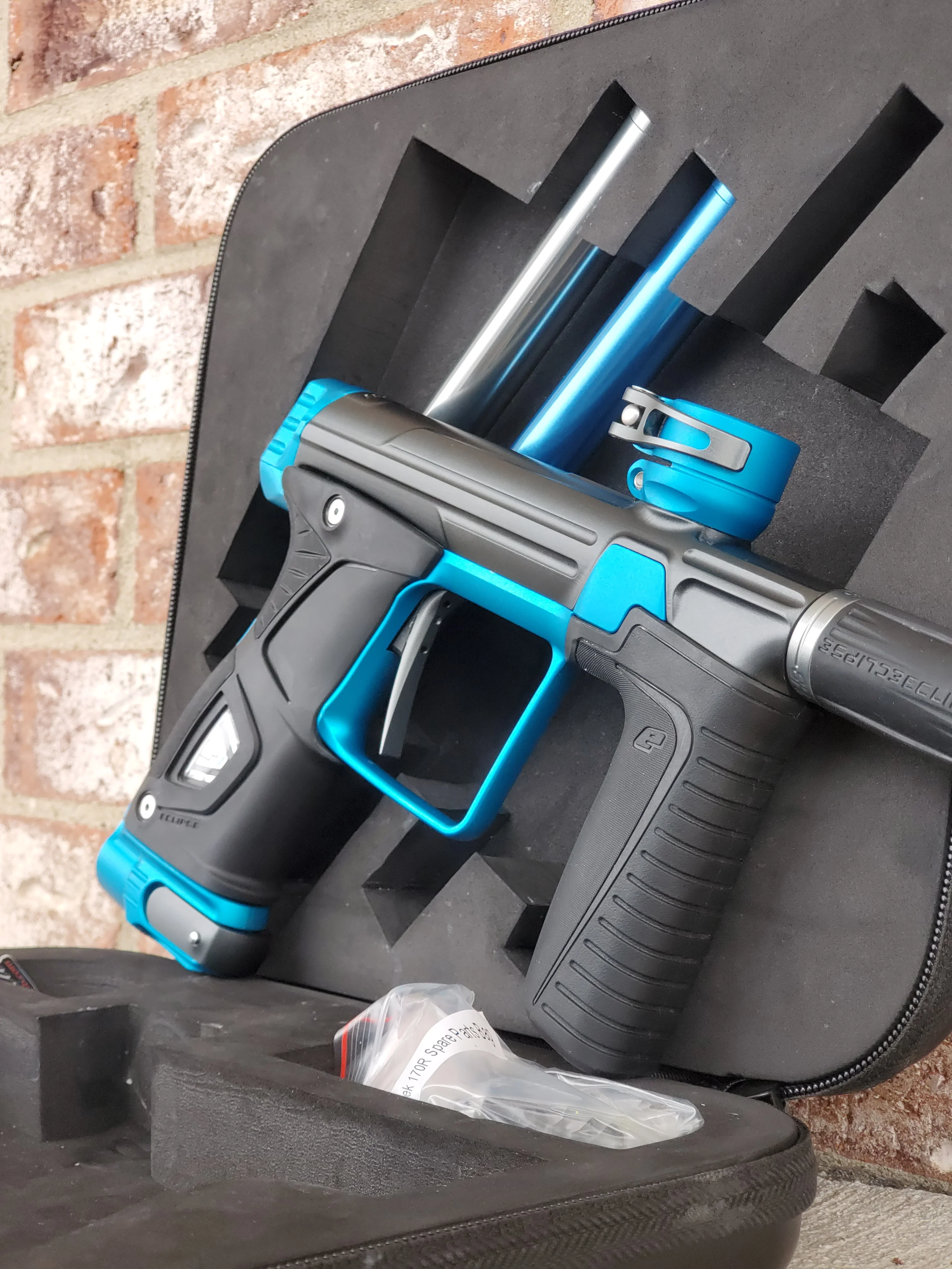 Used Planet Eclipse Gtek 170R Paintball Gun - Grey / Teal - Image 2