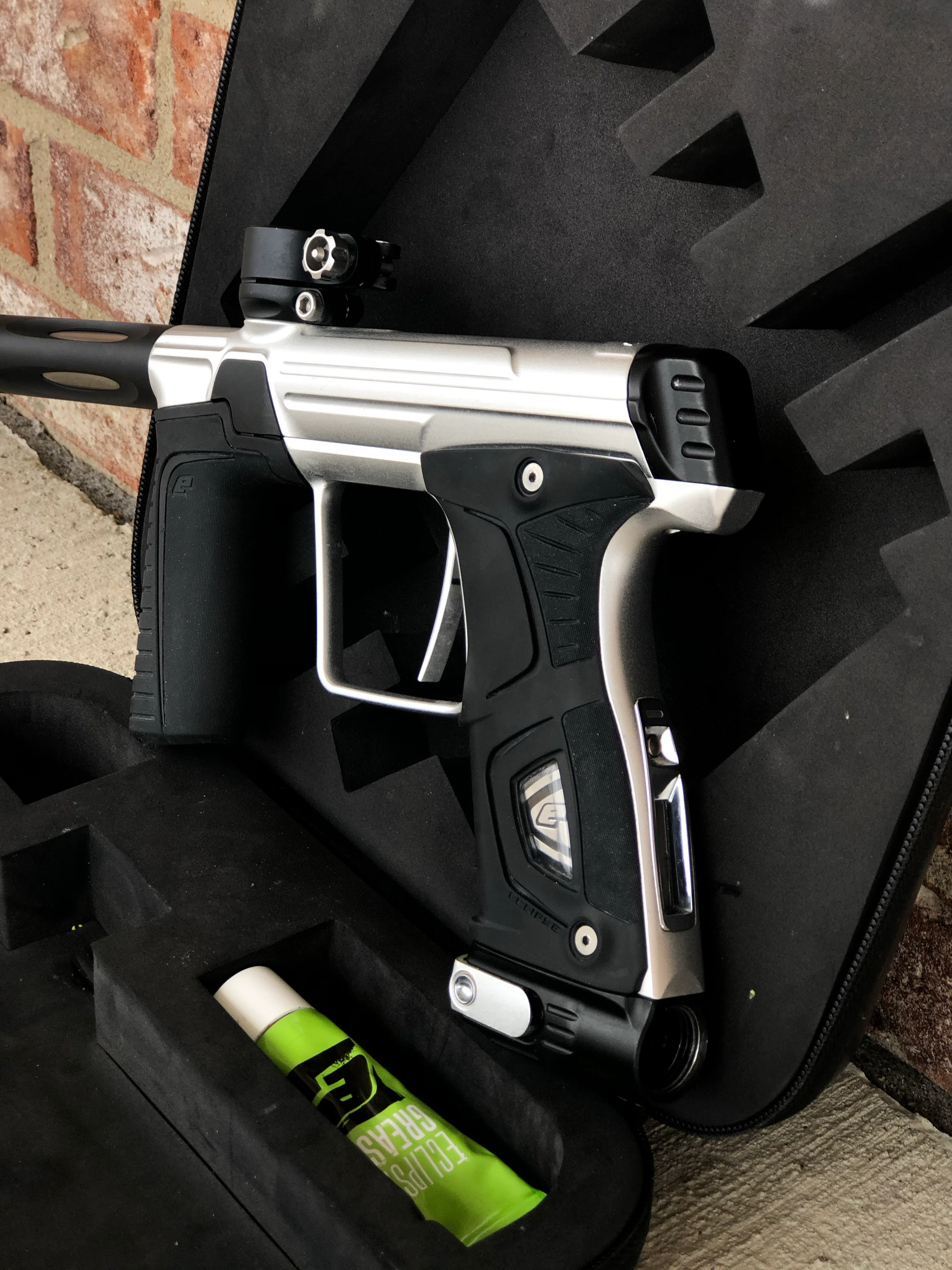 Used Planet Eclipse 170R Paintball Gun - Silver/Black - Image 3