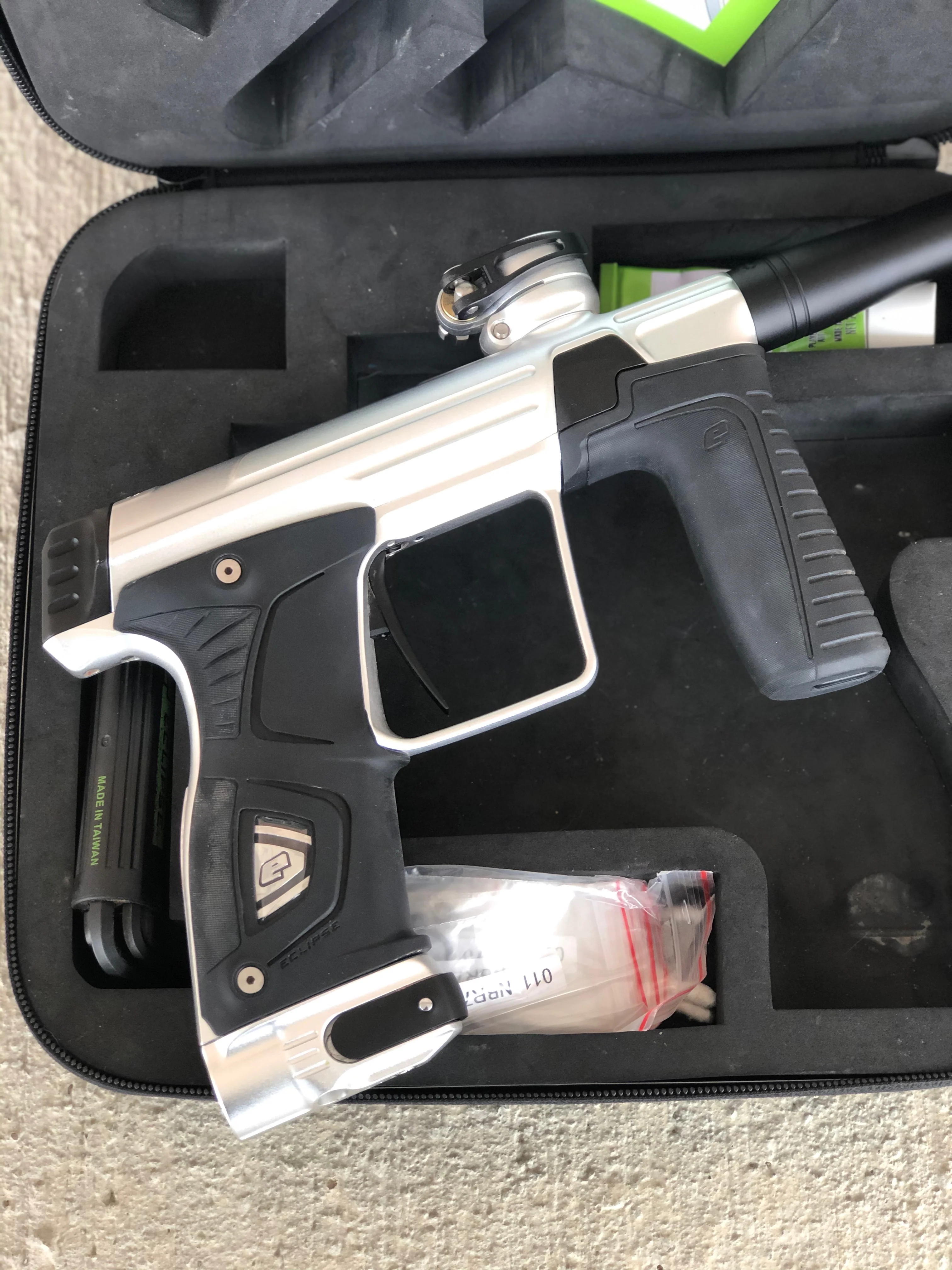 Used Planet Eclipse 170R Paintball Gun - Silver/Black - Image 3