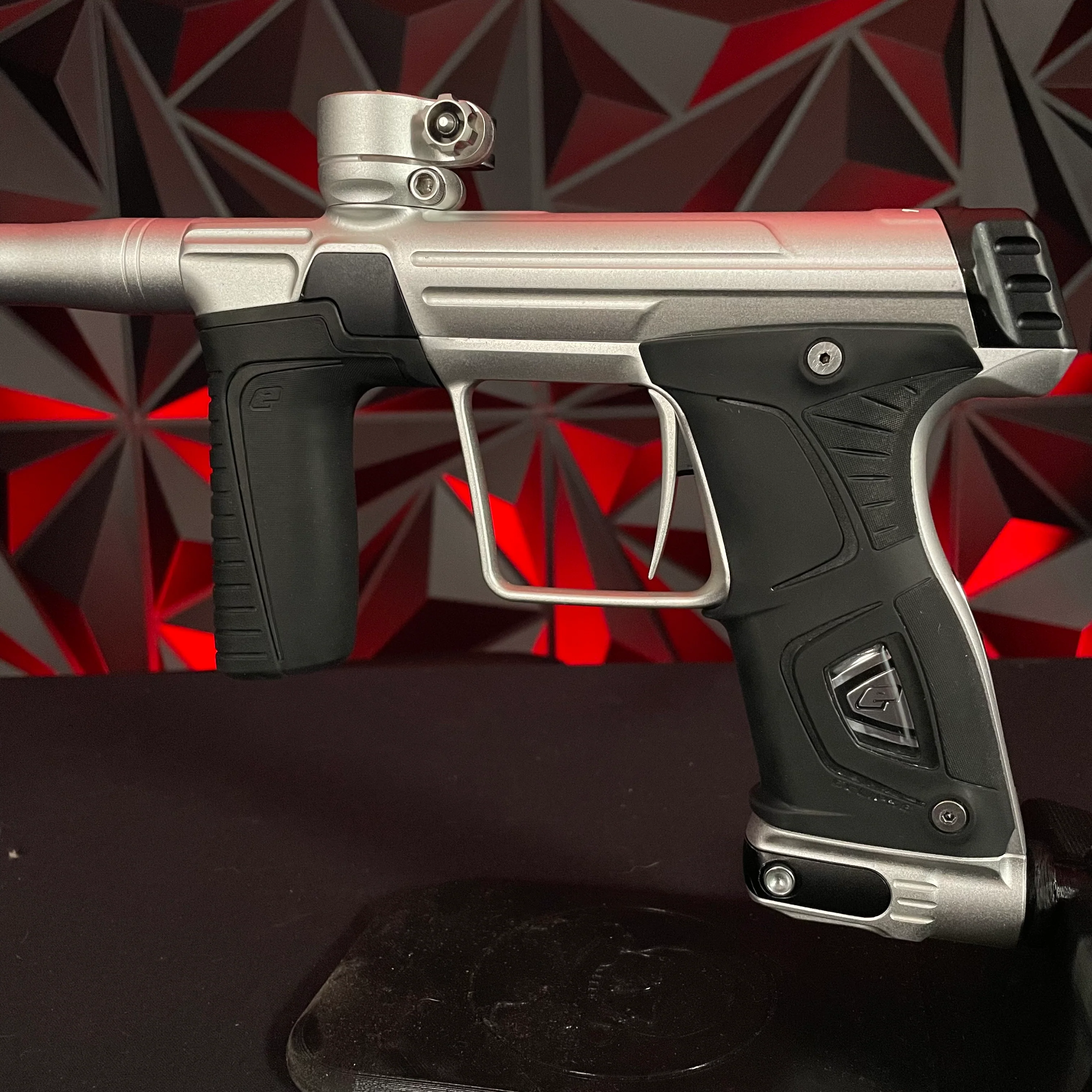 Used Planet Eclipse 170r Paintball Gun - Silver/Black (ALL SILVER BARREL) - Image 2