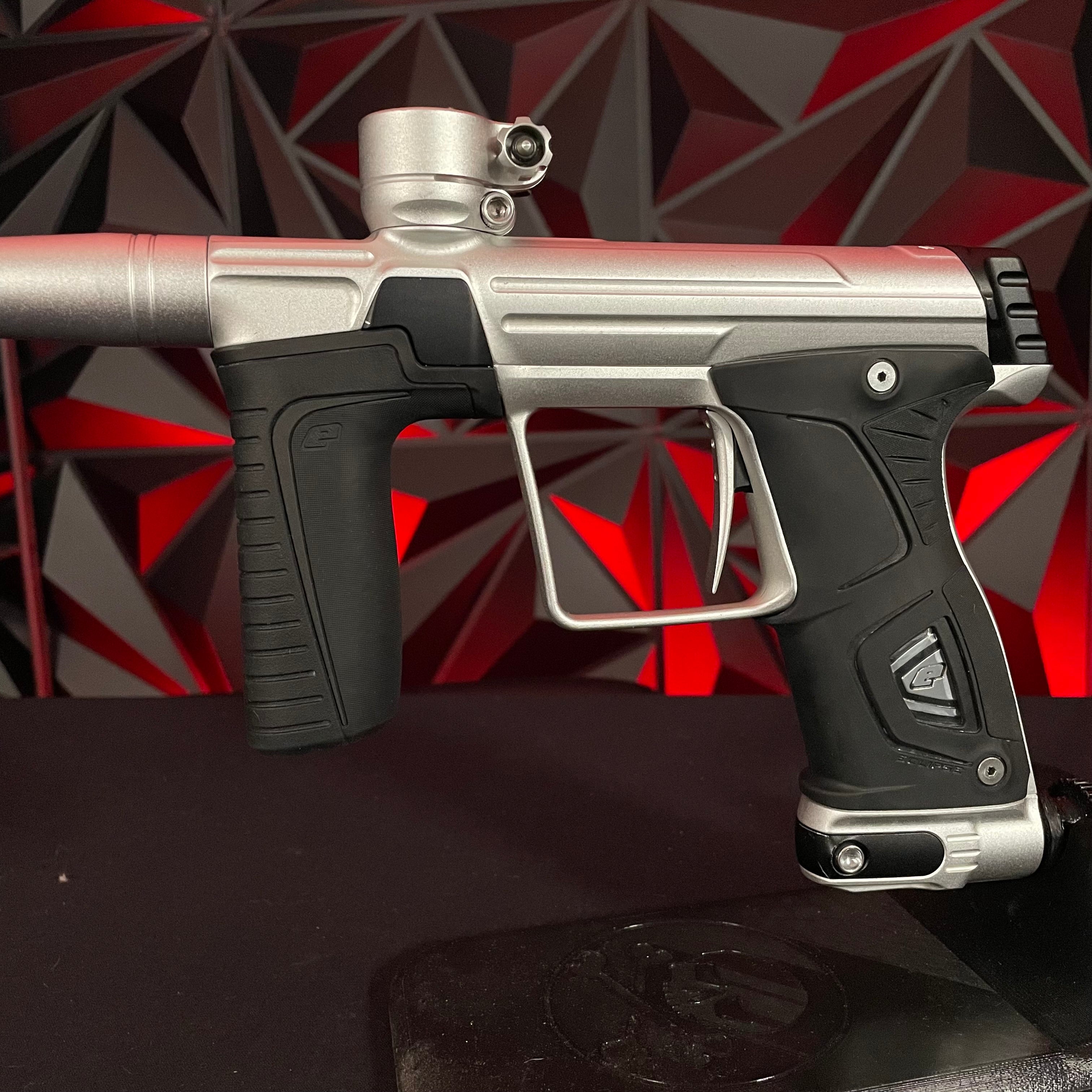 Used Planet Eclipse 170r Paintball Gun - Silver/Black (ALL SILVER BARREL) - Image 4