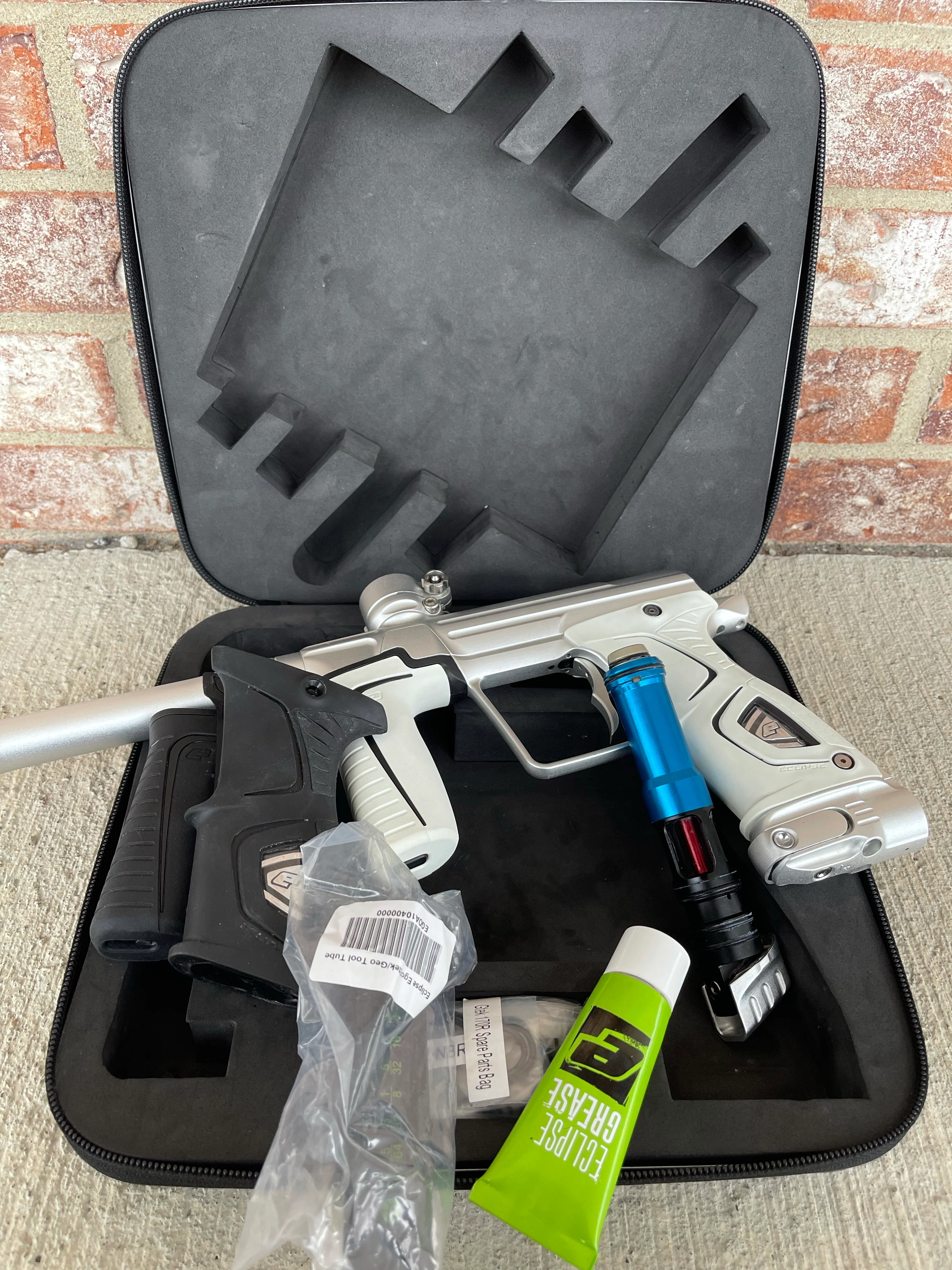 Used Planet Eclipse 170R Paintball Gun - Silver w/ White Grips and Deuce Trigger - Image 5