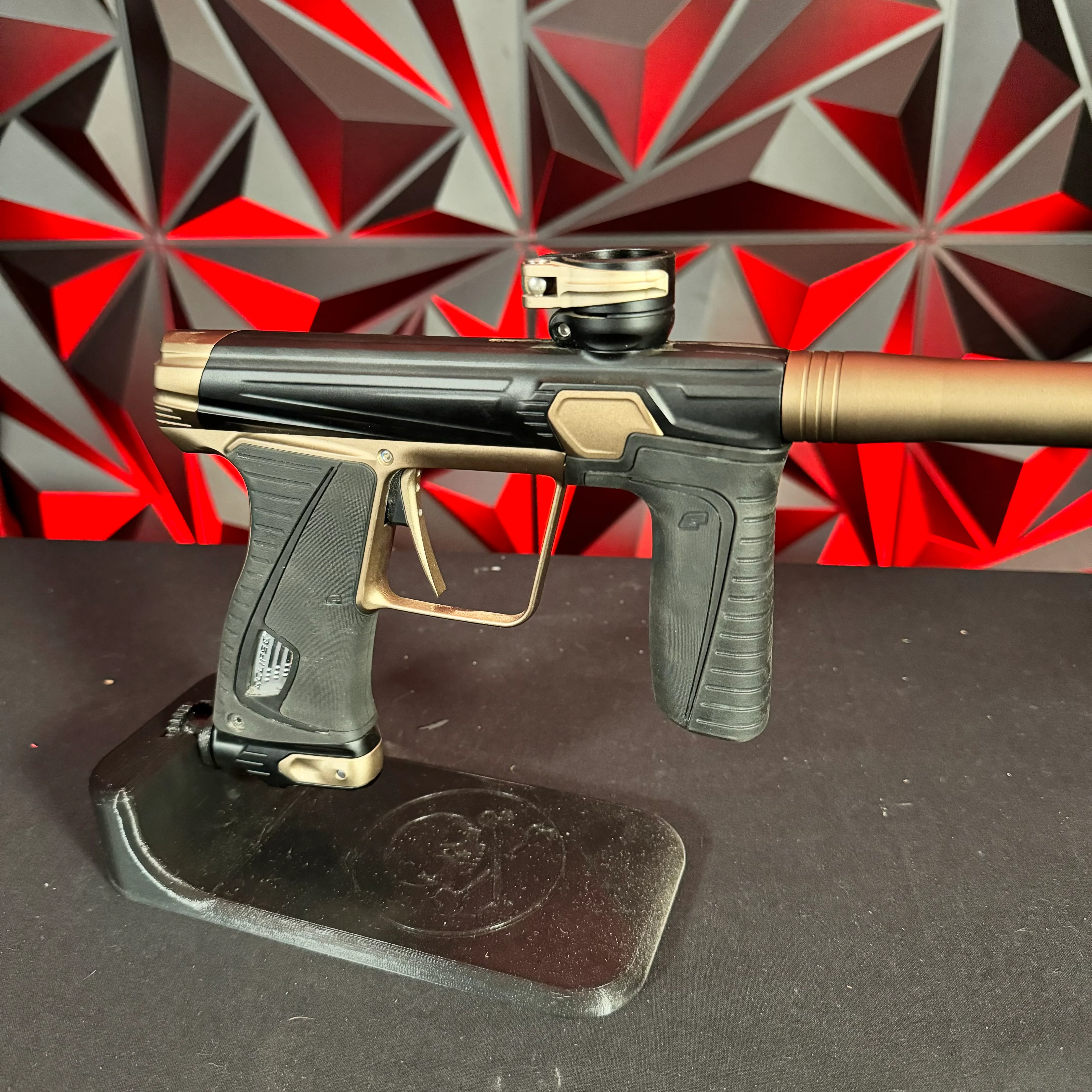 Used Planet Eclipse 180r Paintball Gun - Black/Tan - Image 3