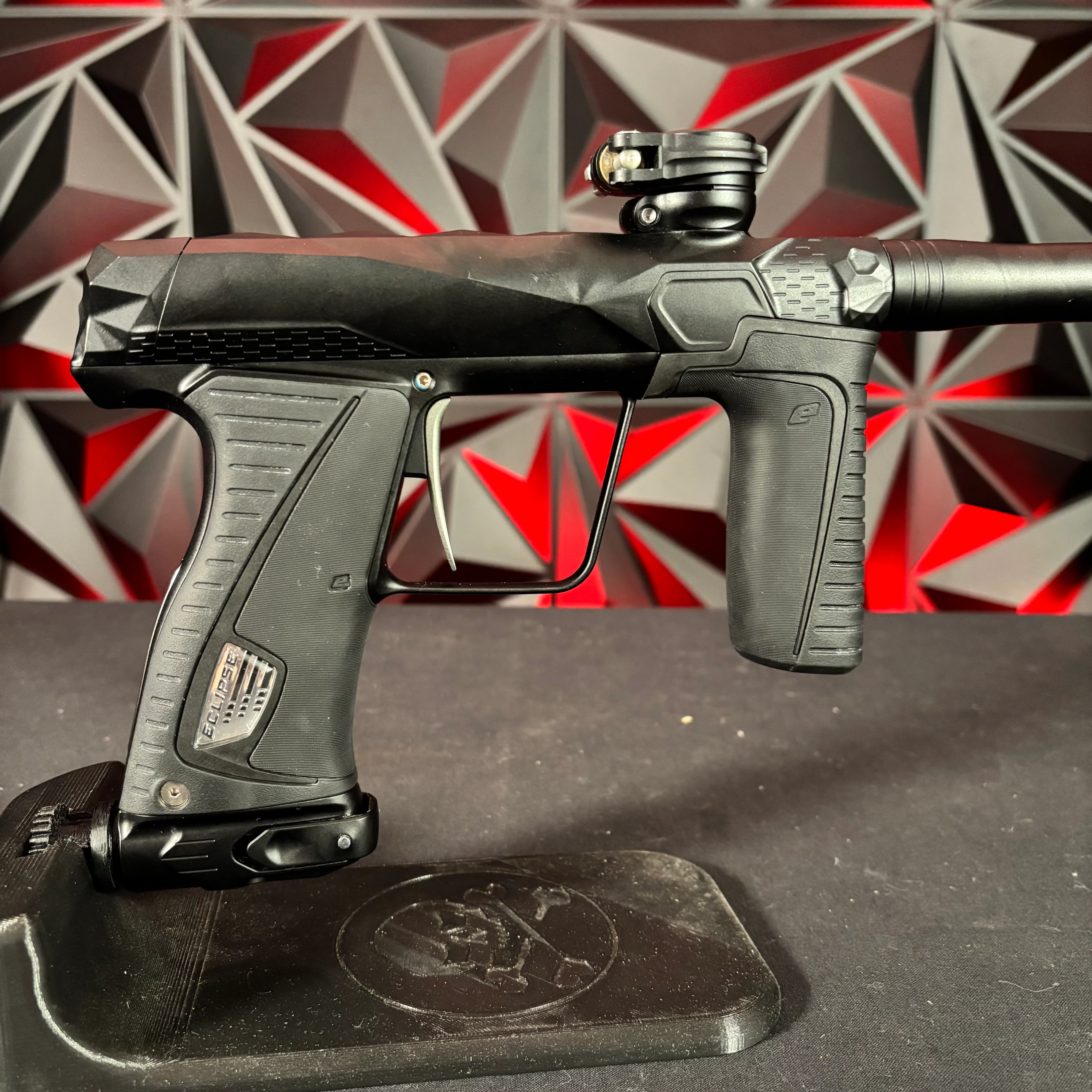 Used Planet Eclipse Infamous 180R Paintball Gun - Midnight w/ Grey Trigger - Image 2