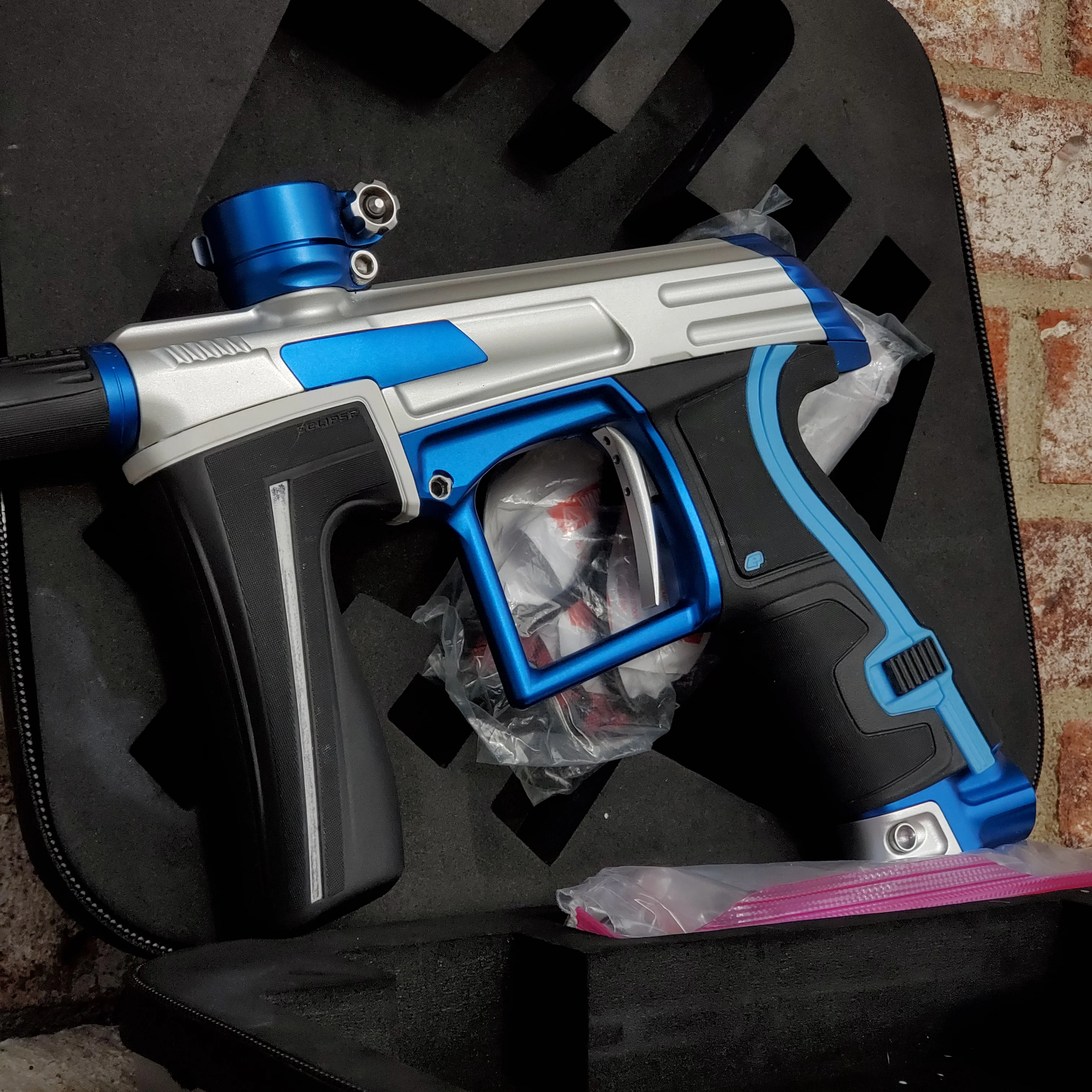 Used Planet Eclipse CS1.5 Paintball Gun - Silver / Blue - Image 4
