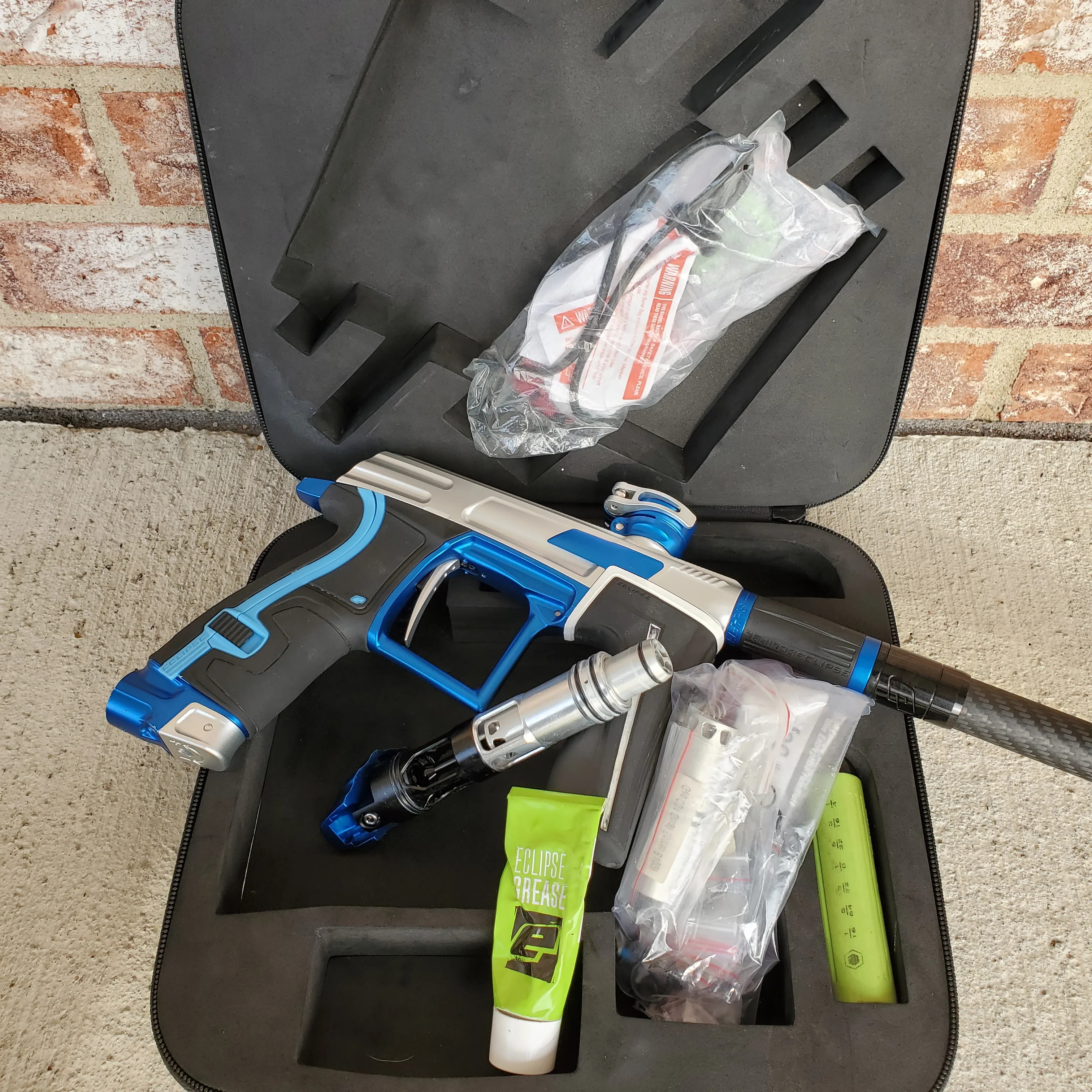 Used Planet Eclipse CS1.5 Paintball Gun - Silver / Blue - Image 5