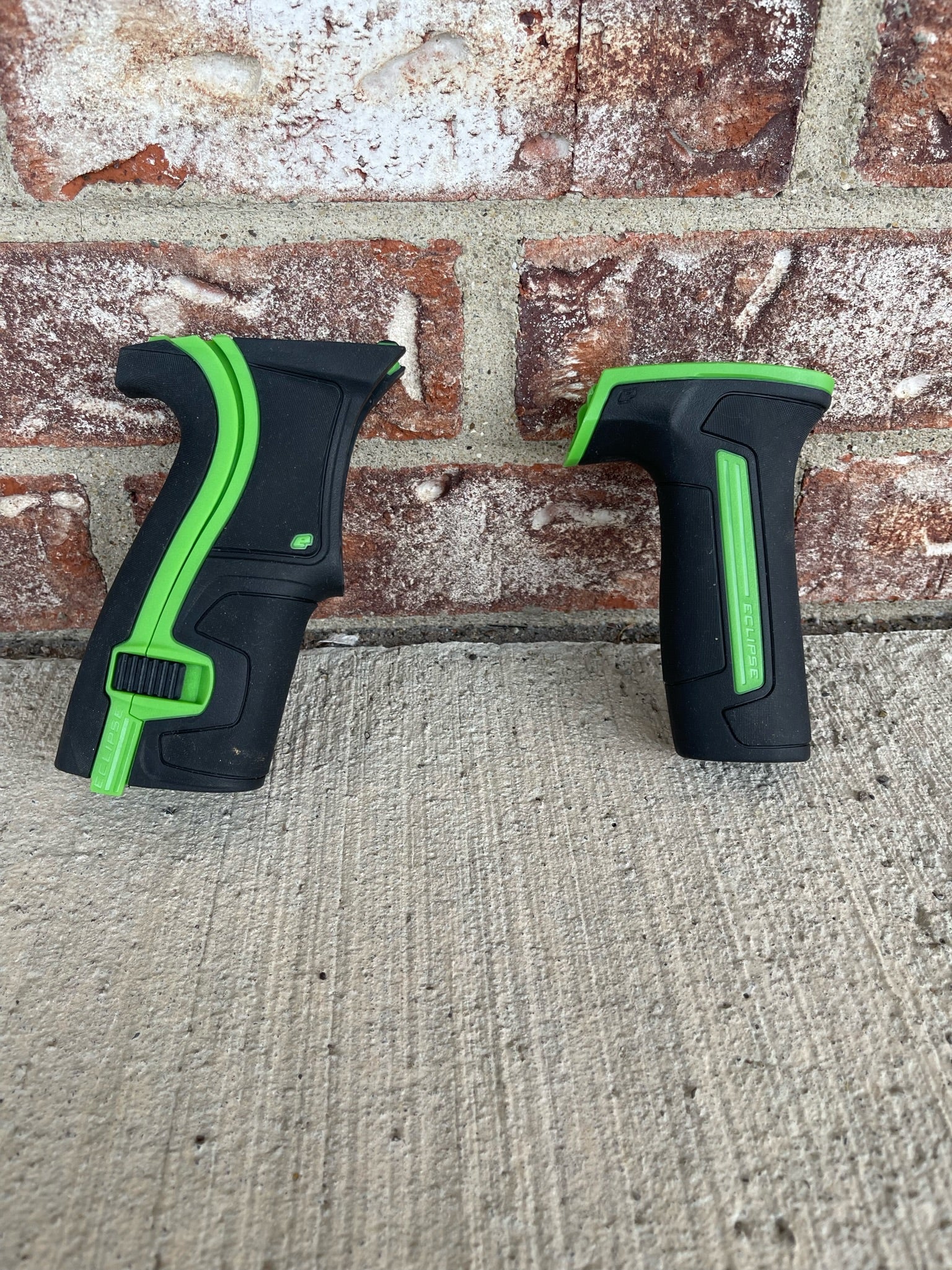 Used Planet Eclipse CS2 Paintball Grips- Black / Green