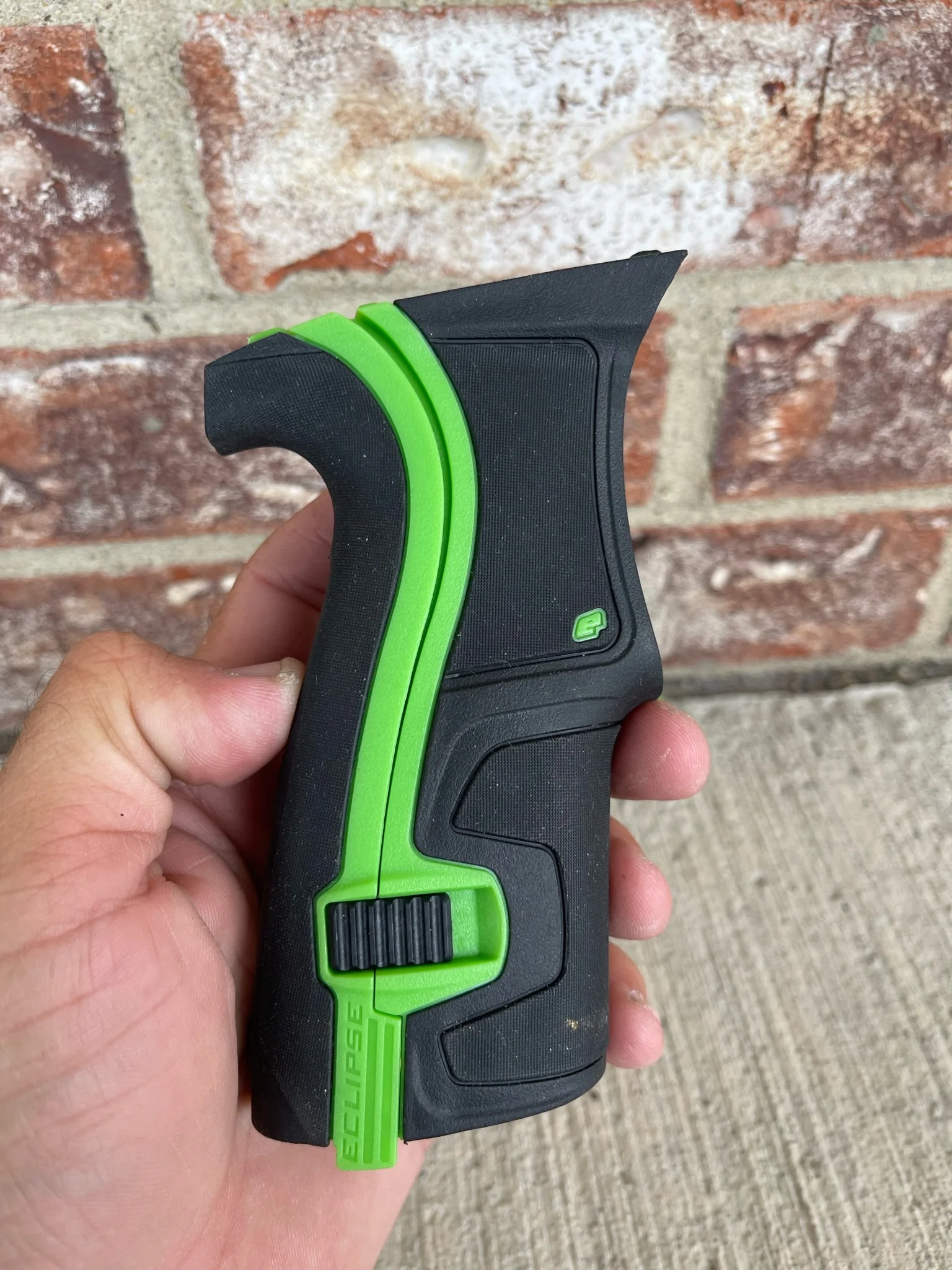 Used Planet Eclipse CS2 Paintball Grips- Black / Green - Image 5