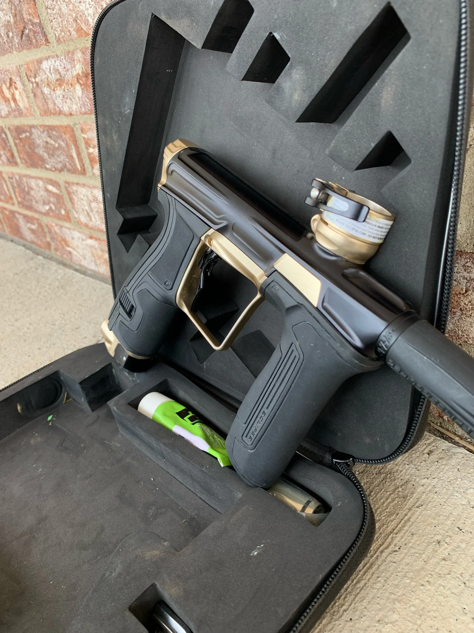 Used Planet Eclipse CS2 Paintball Gun - Black/Gold - Image 2