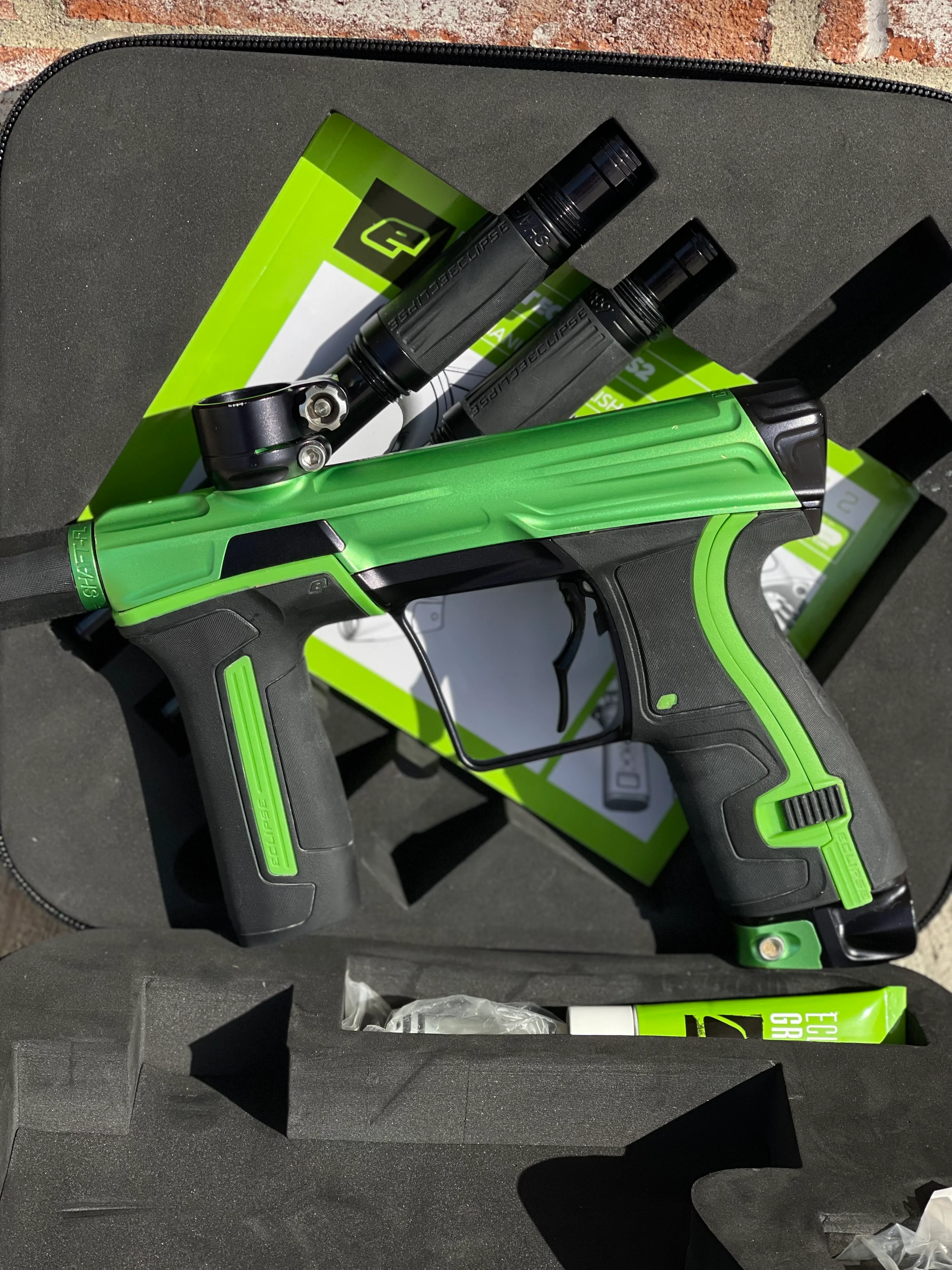 Used Planet Eclipse CS2 Paintball Gun - Kryptonite w/ Infamous Deuce Trigger - Image 6