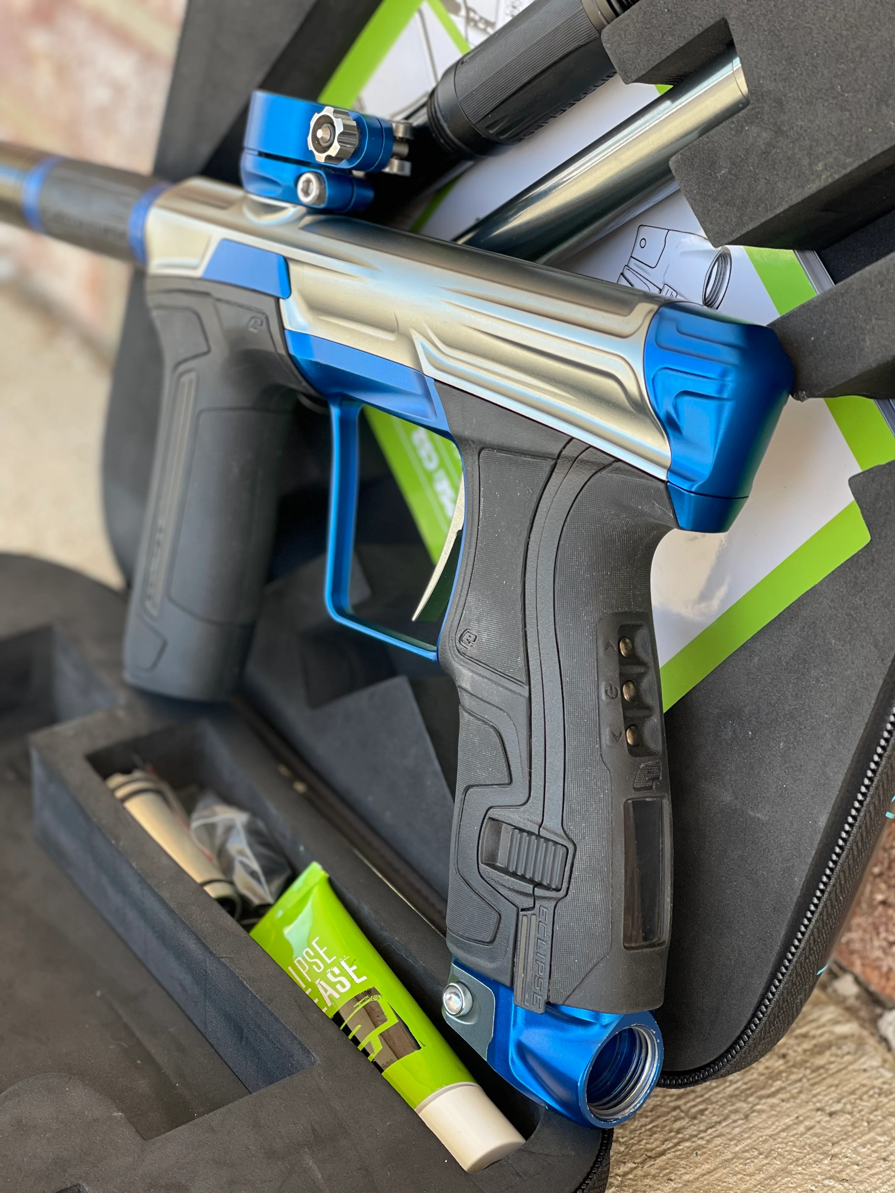 Used Planet Eclipse CS2 Paintball Gun - Pewter/Blue - Image 2