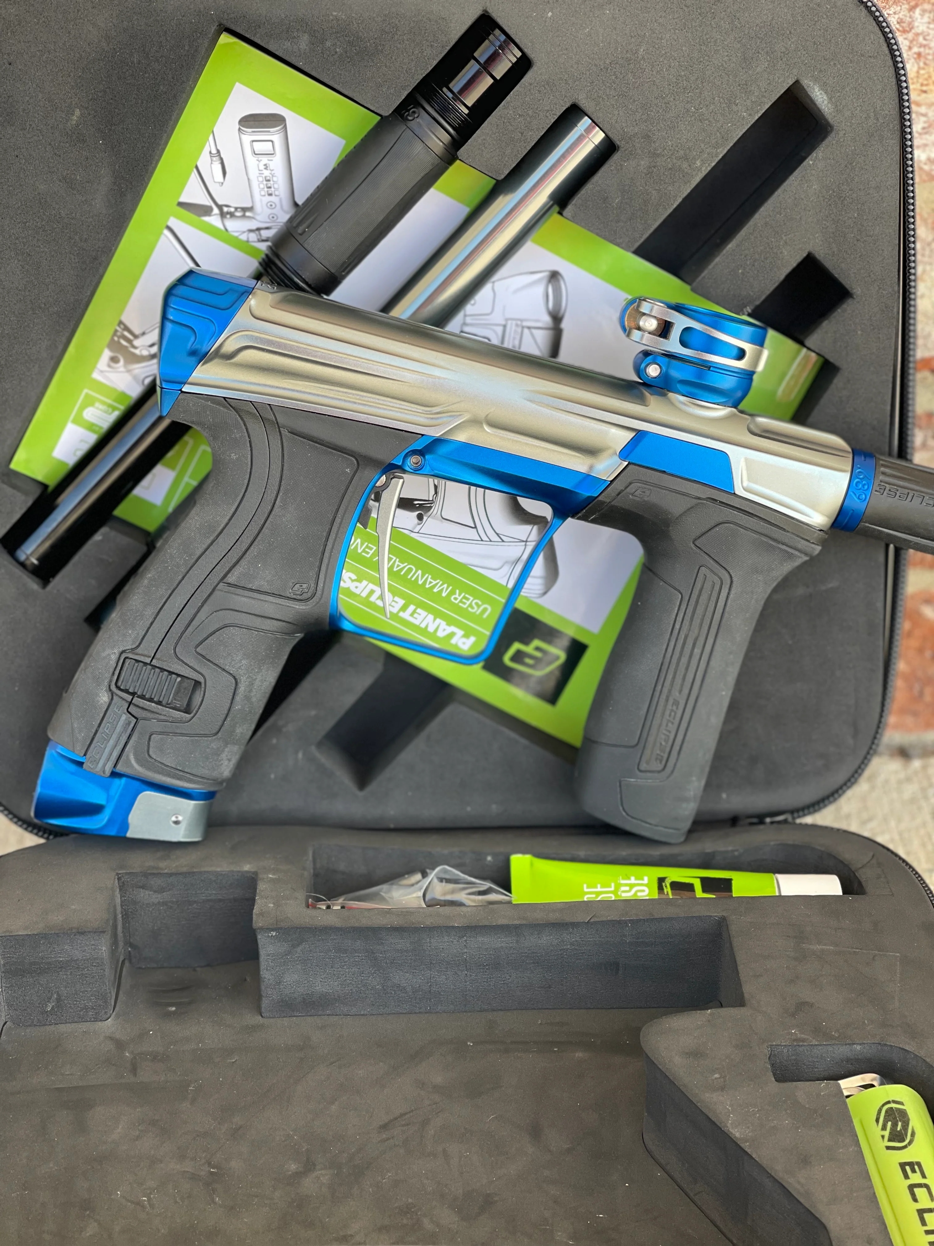 Used Planet Eclipse CS2 Paintball Gun - Pewter/Blue - Image 5