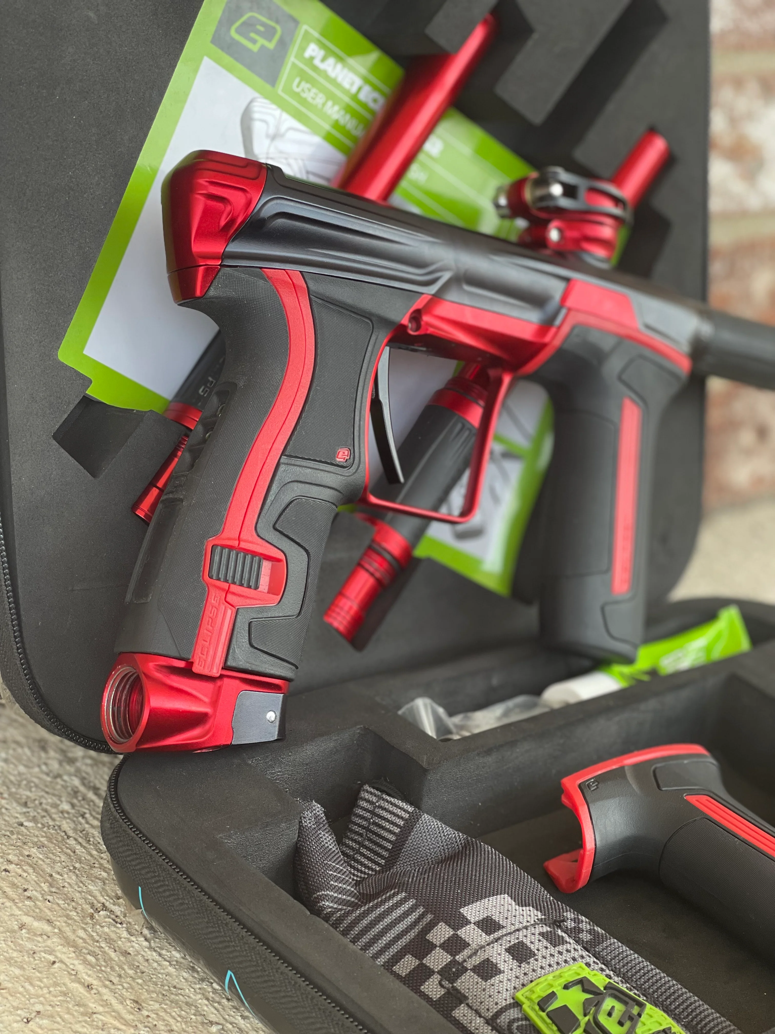 Used Planet Eclipse CS2 Paintball Marker - Black / Red