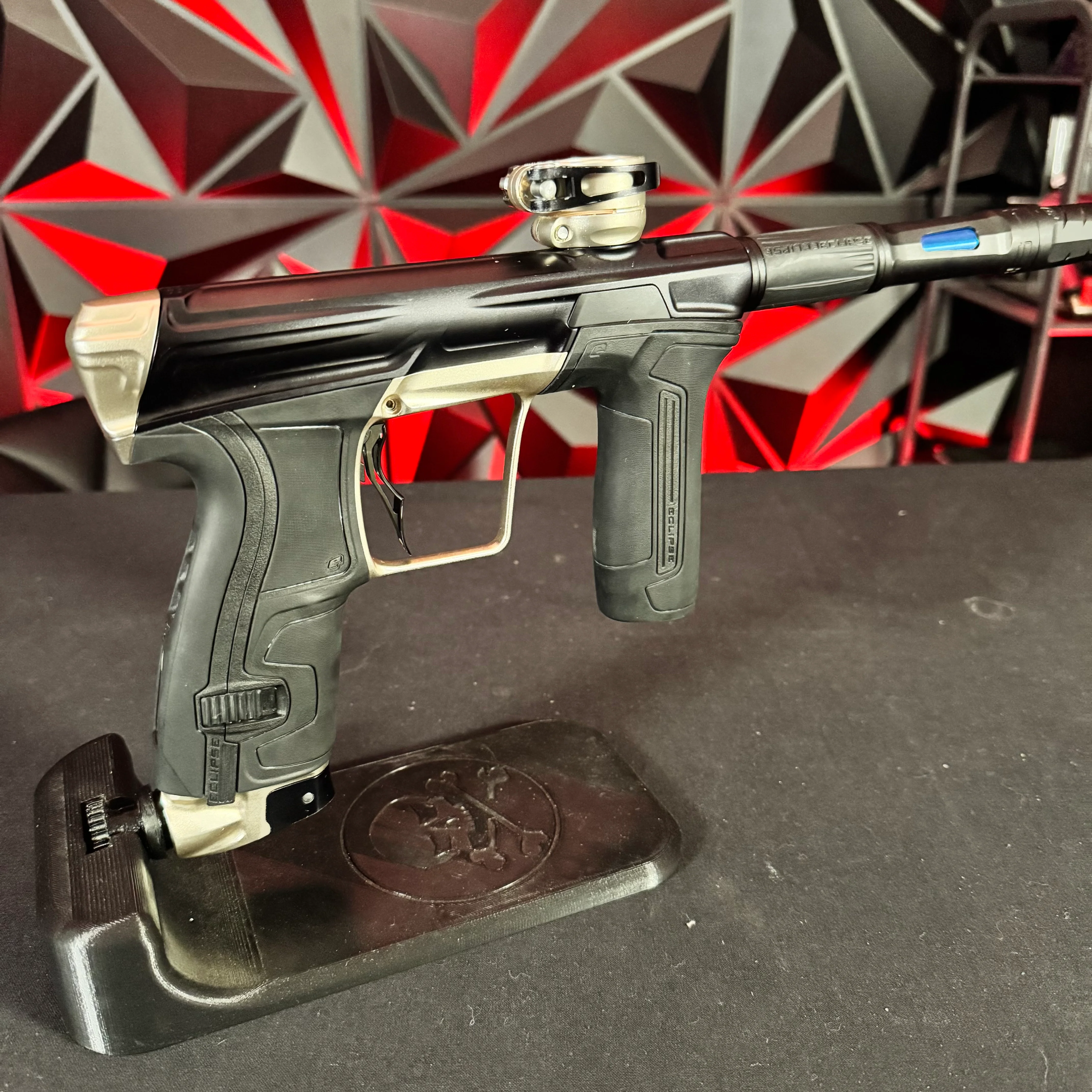 Used Planet Eclipse CS2 Paintball Marker- Black/Sandstone w/Dust Eye Covers & s63 Barrel System - Image 2