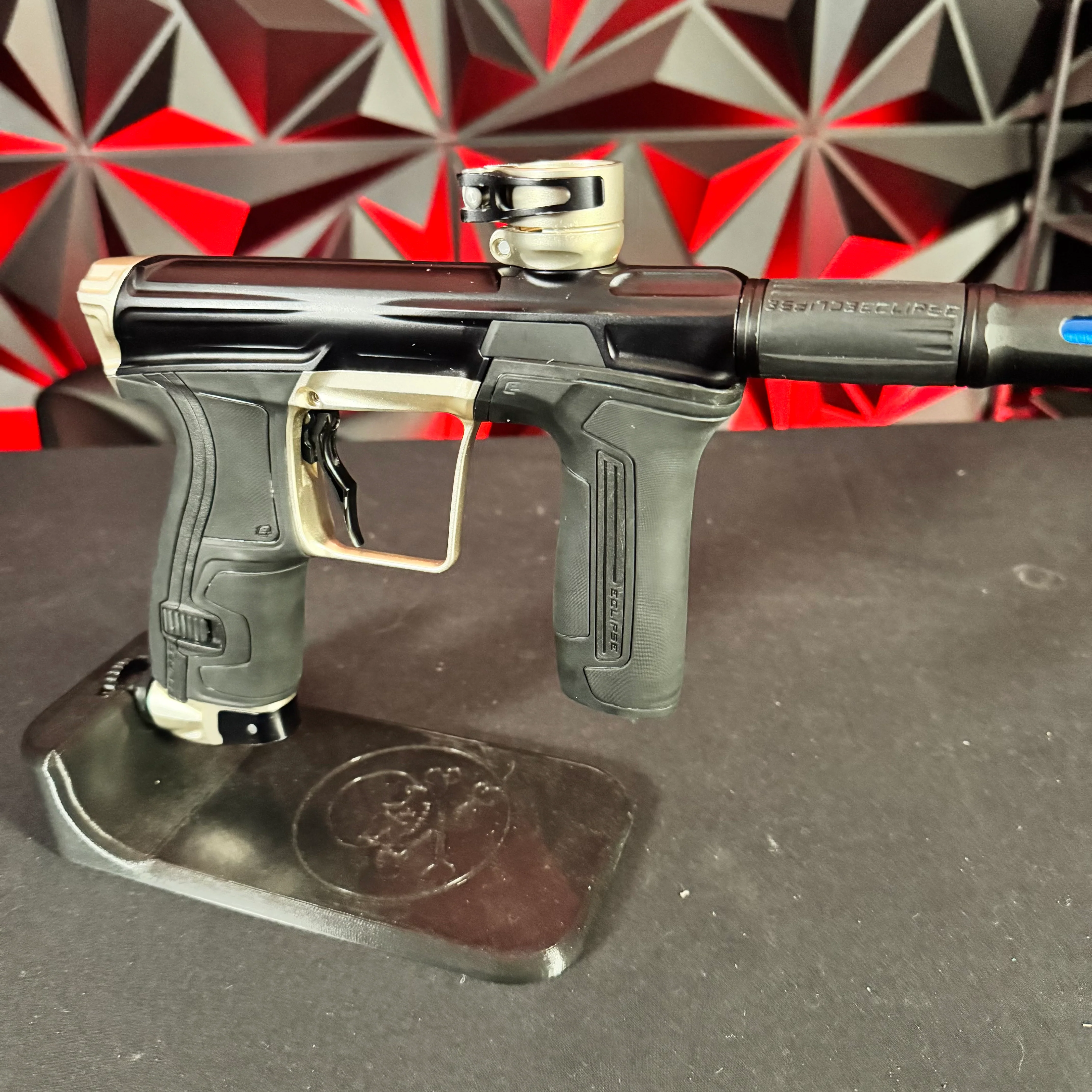 Used Planet Eclipse CS2 Paintball Marker- Black/Sandstone w/Dust Eye Covers & s63 Barrel System - Image 4