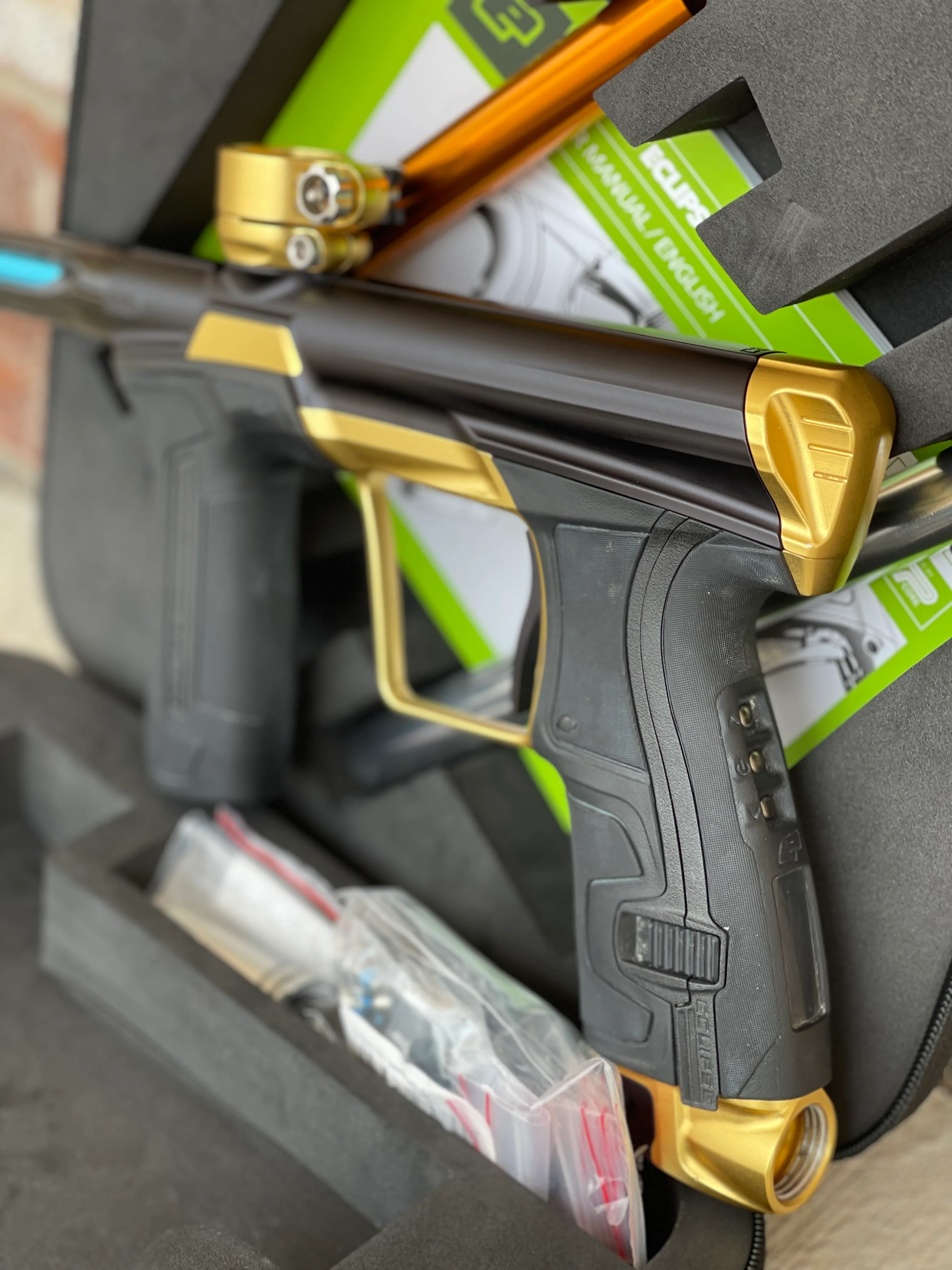 Used Planet Eclipse CS2 Pro Paintball Gun - Black / Gold w/ Freak XL barrel - Image 3