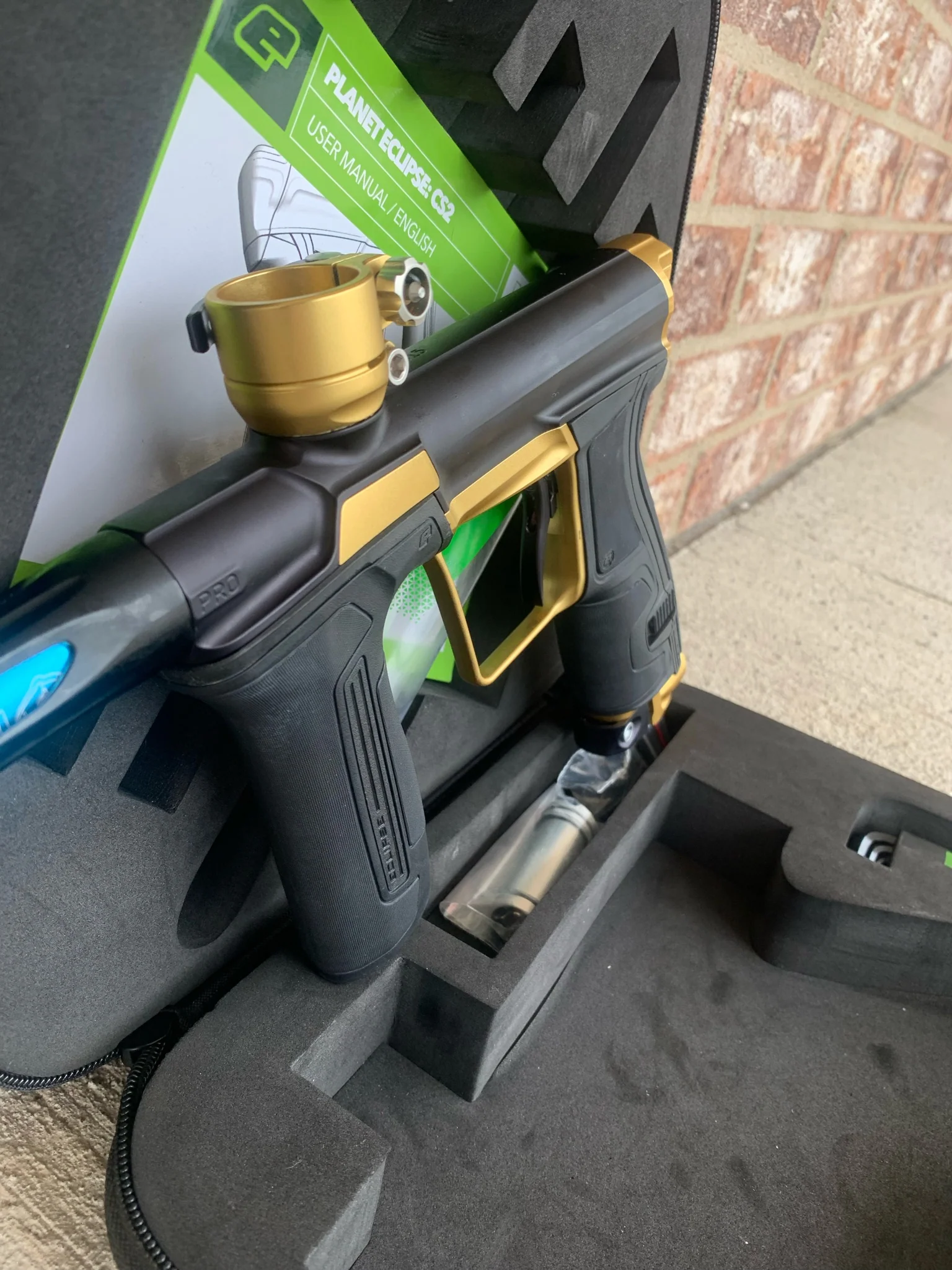 Used Planet Eclipse CS2 Pro Paintball Gun - Black / Gold w/ Freak XL barrel - Image 4