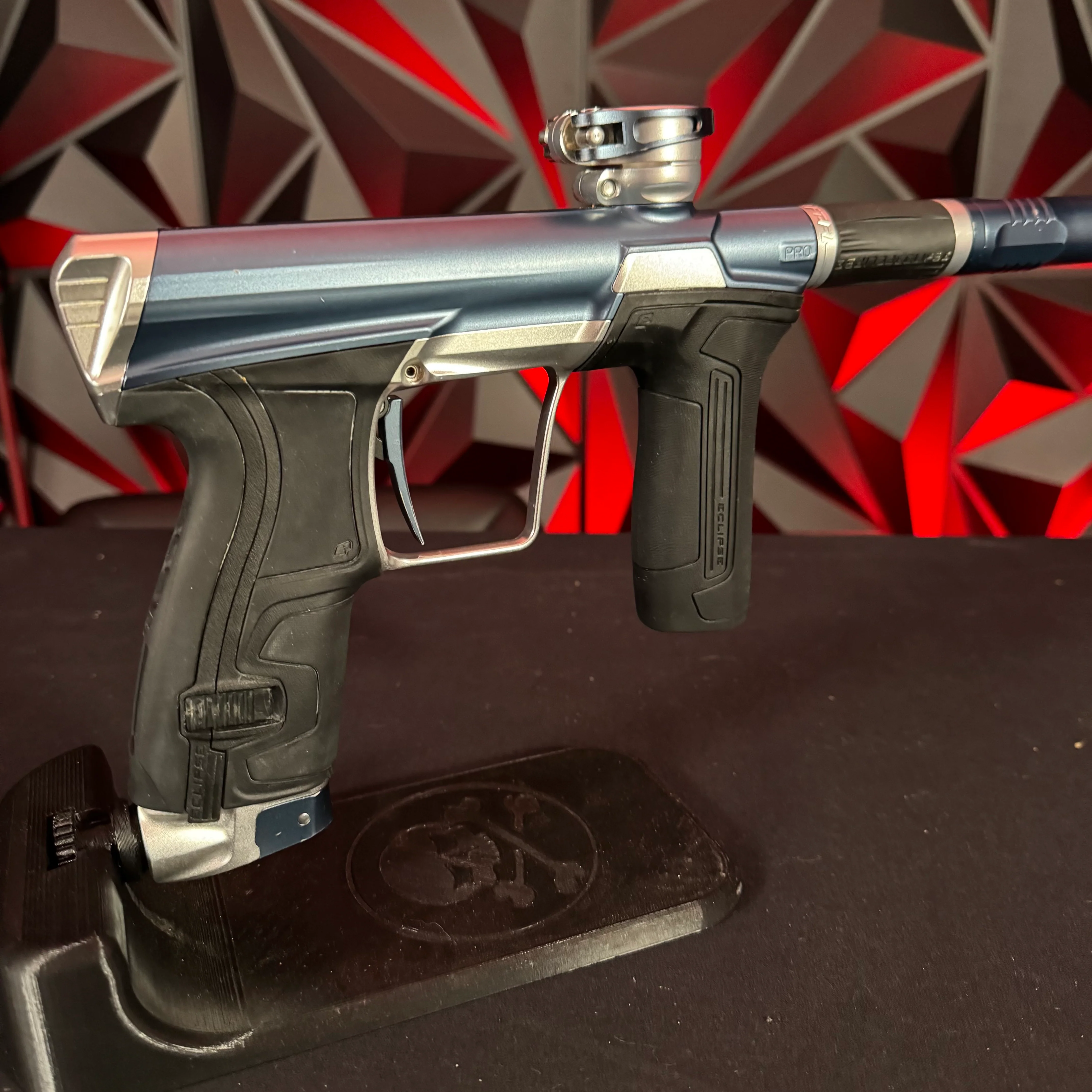 Used Planet Eclipse CS2 Pro Paintball Gun - Blue Lightning w/ Fade Tip - Image 4