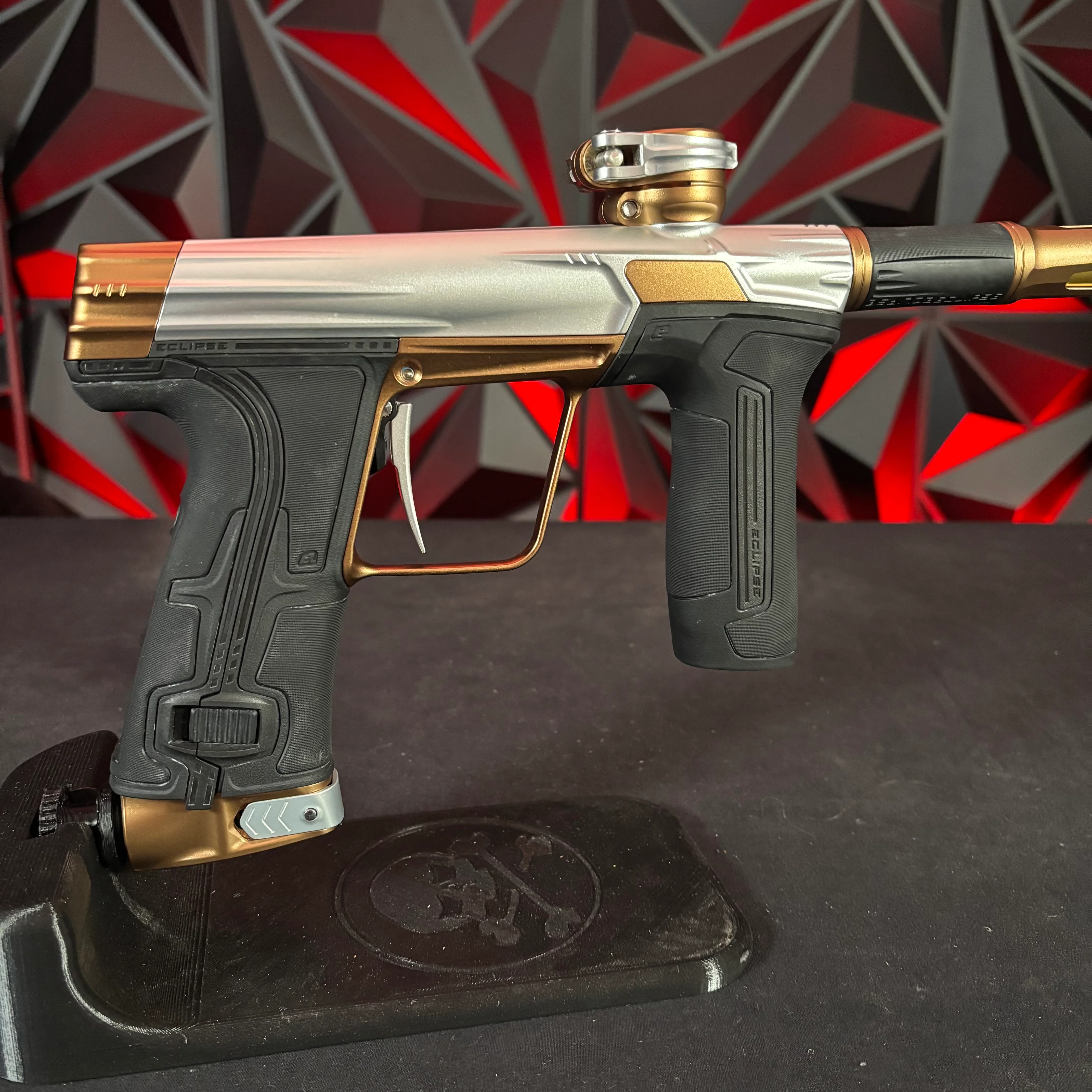 Used Planet Eclipse CS3 Paintball Gun - Silver/ Bronze - Image 2