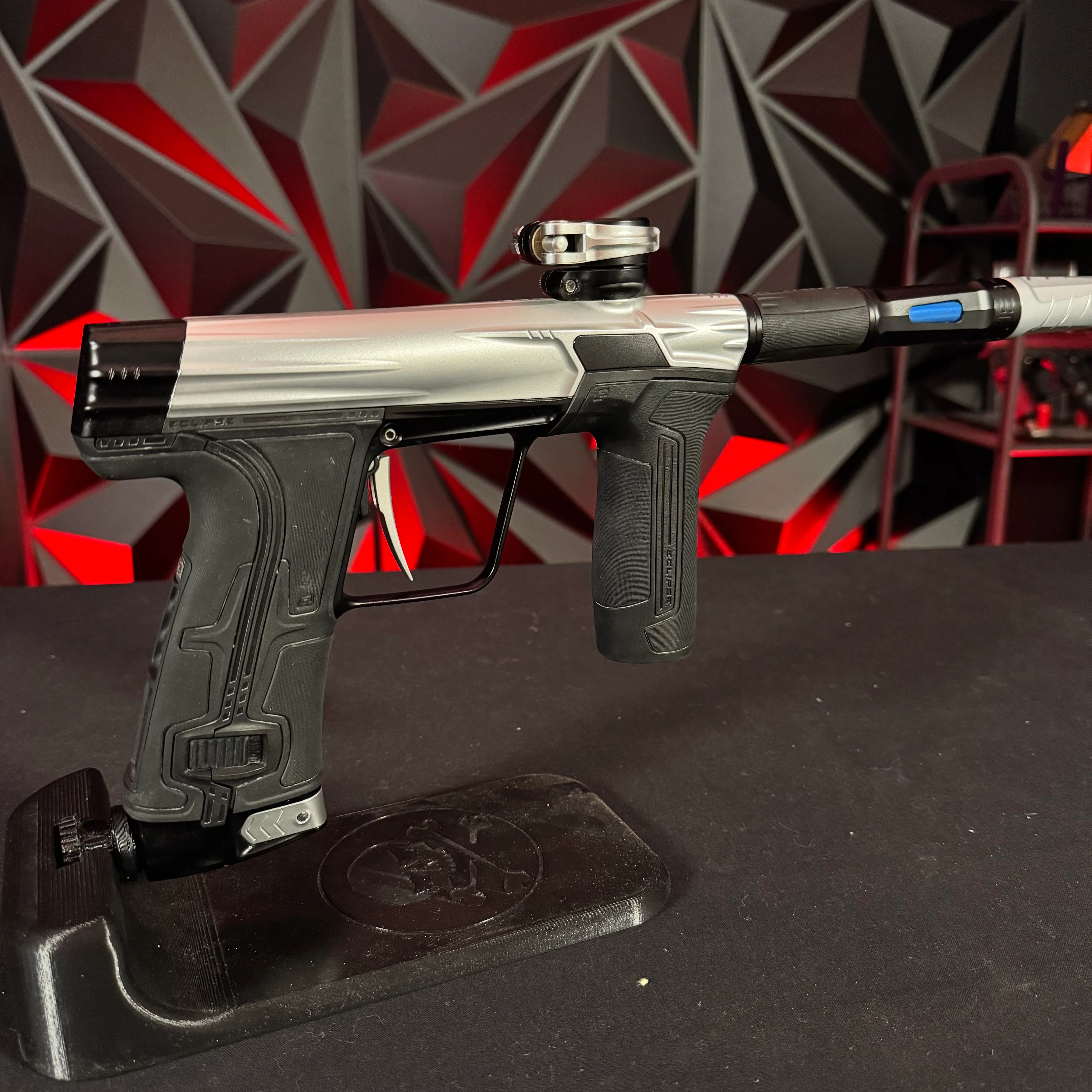 Used Planet Eclipse CS3 Paintball Gun - Light Trooper (Silver/Black) - Image 2