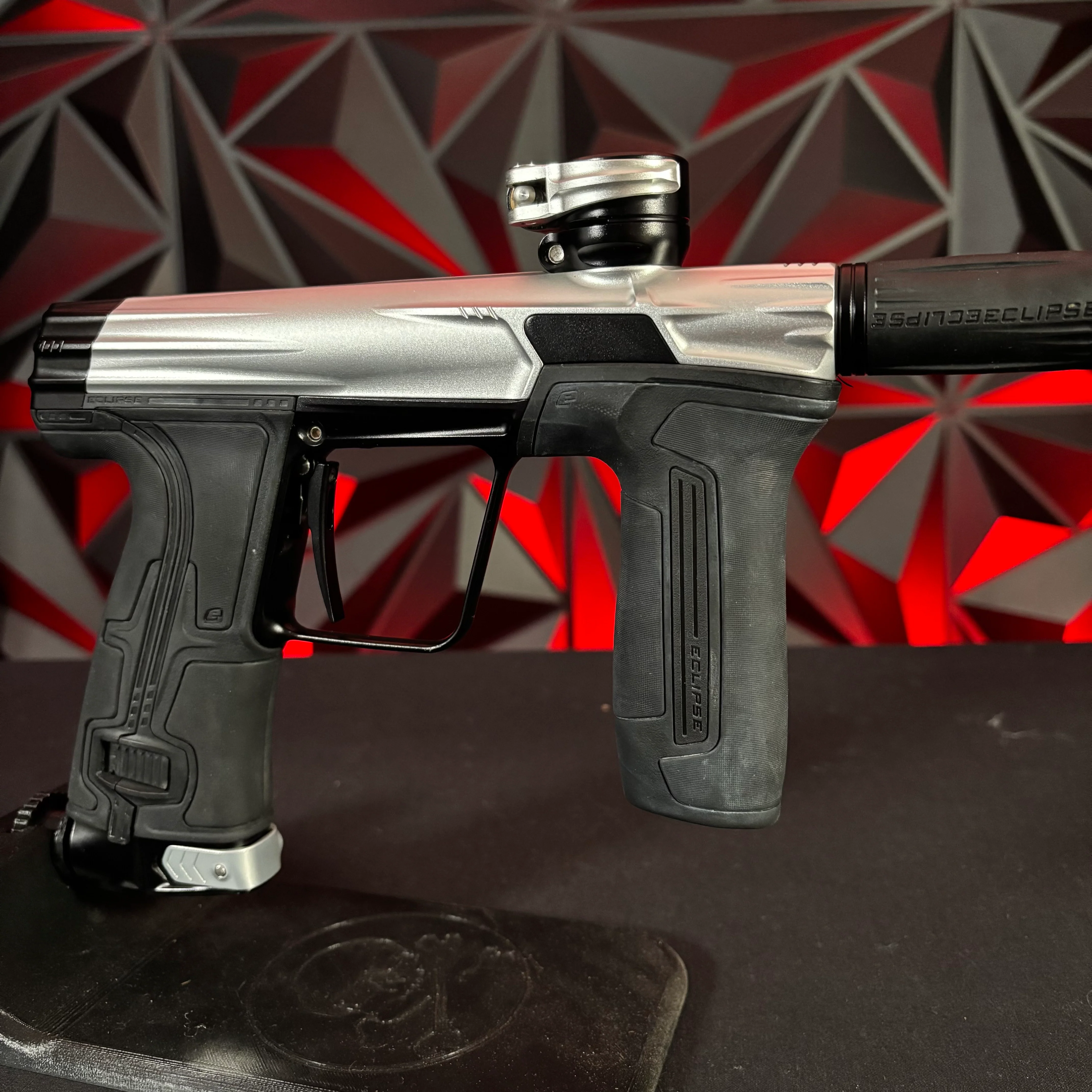 Used Planet Eclipse CS3 Paintball Gun - Silver/Black - Image 3