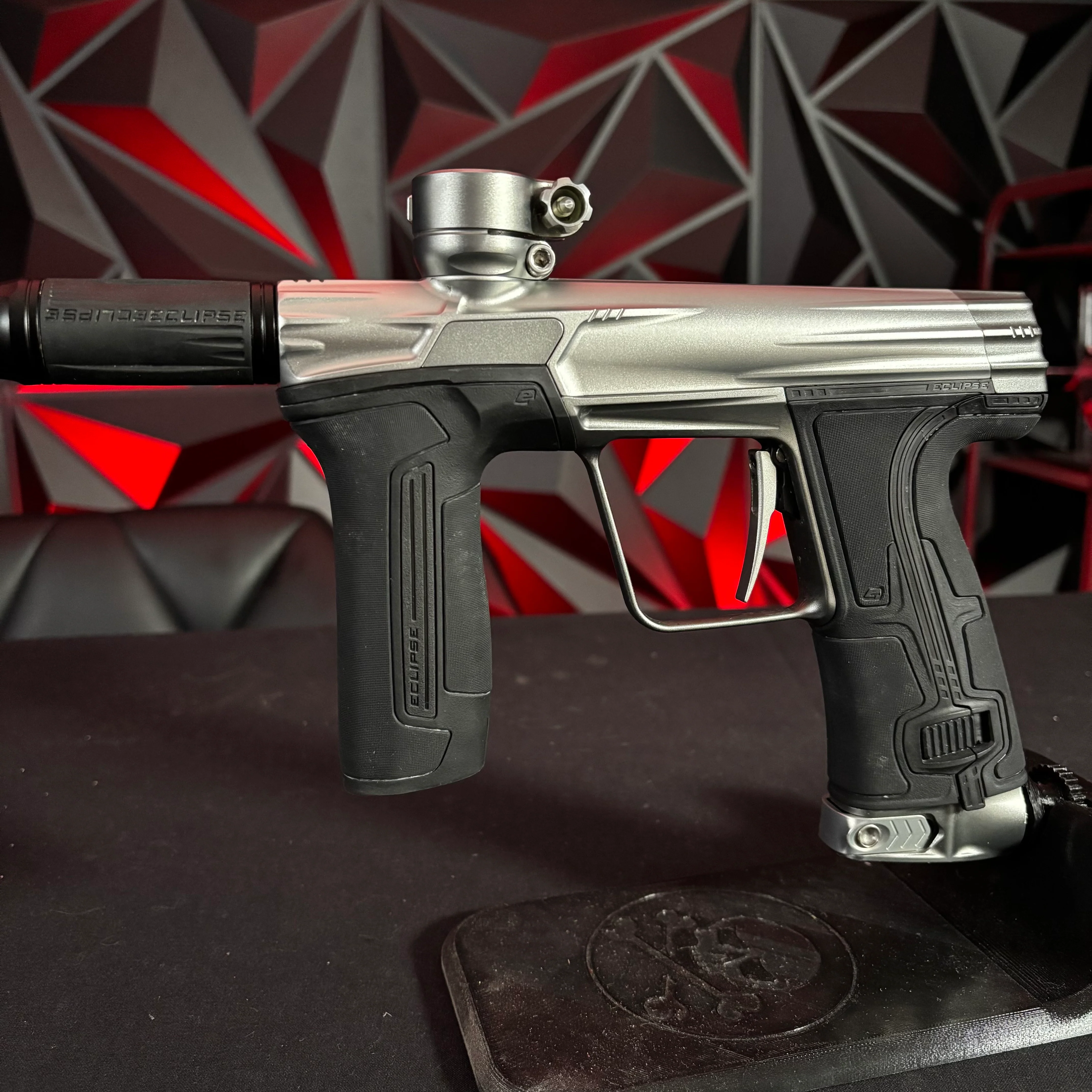 Used Planet Eclipse CS3 Paintball Gun - Light Grey/ Dark Grey - Image 5