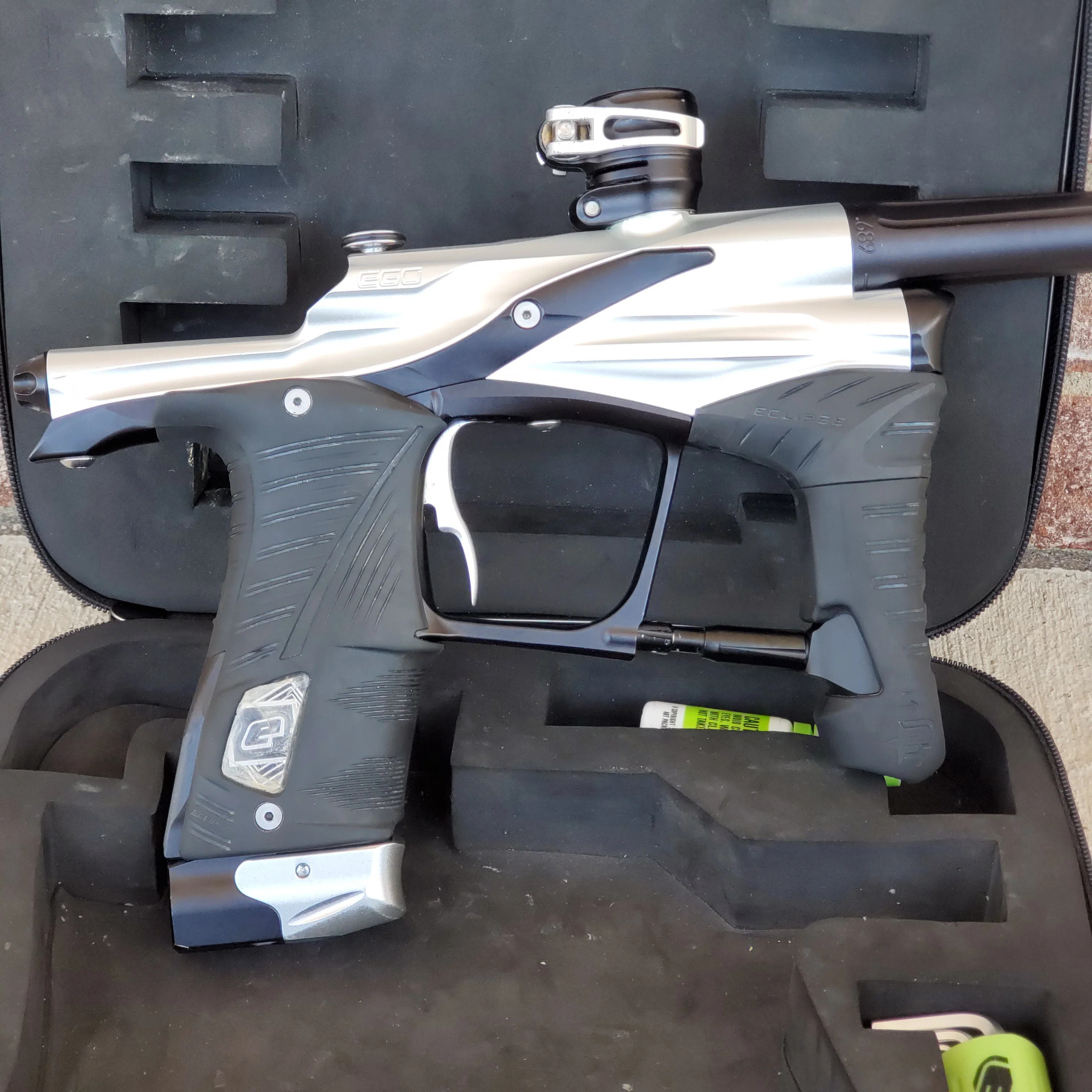 Used Planet Eclipse Ego Lv1 Paintball Marker- Silver / Black - Image 2