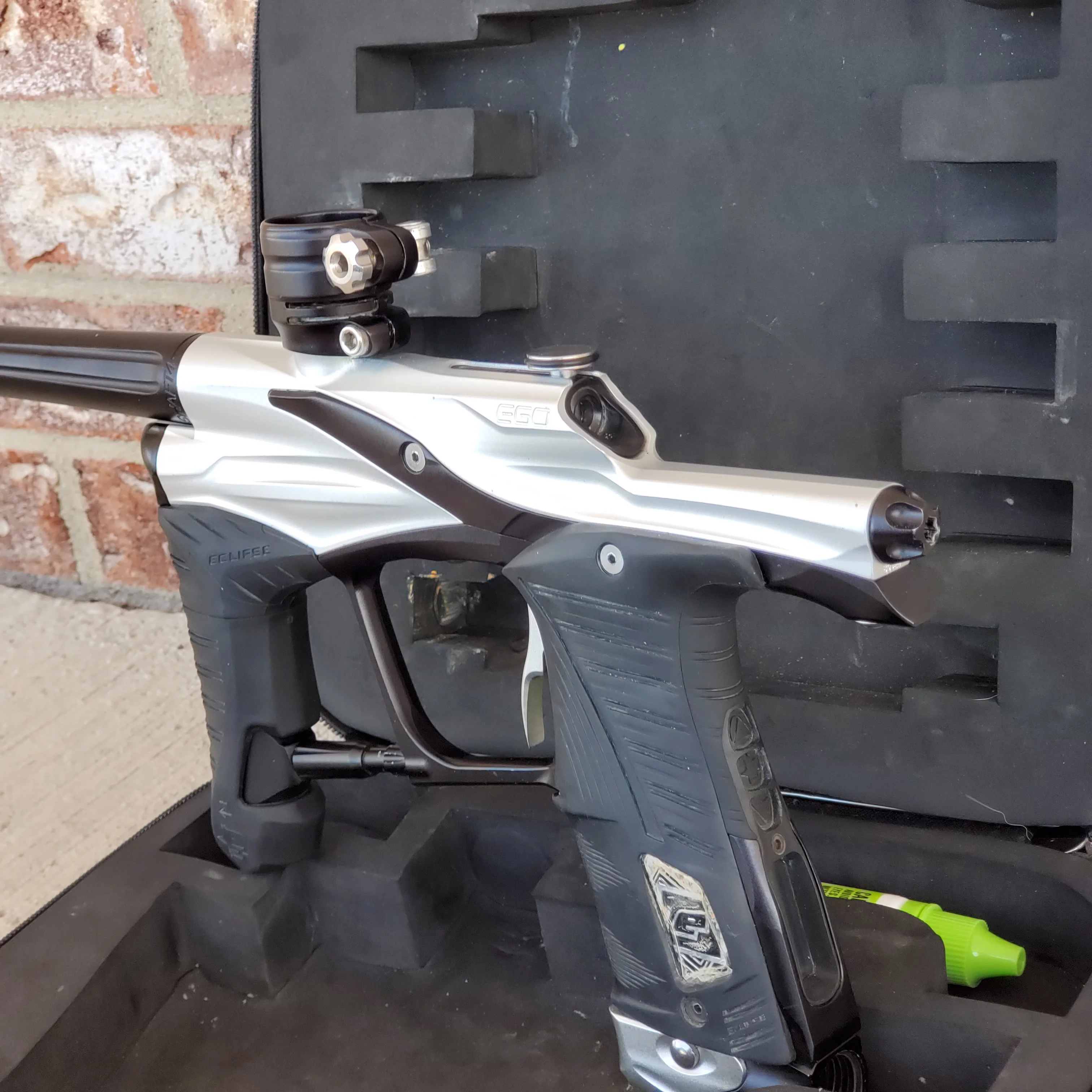 Used Planet Eclipse Ego Lv1 Paintball Marker- Silver / Black - Image 4