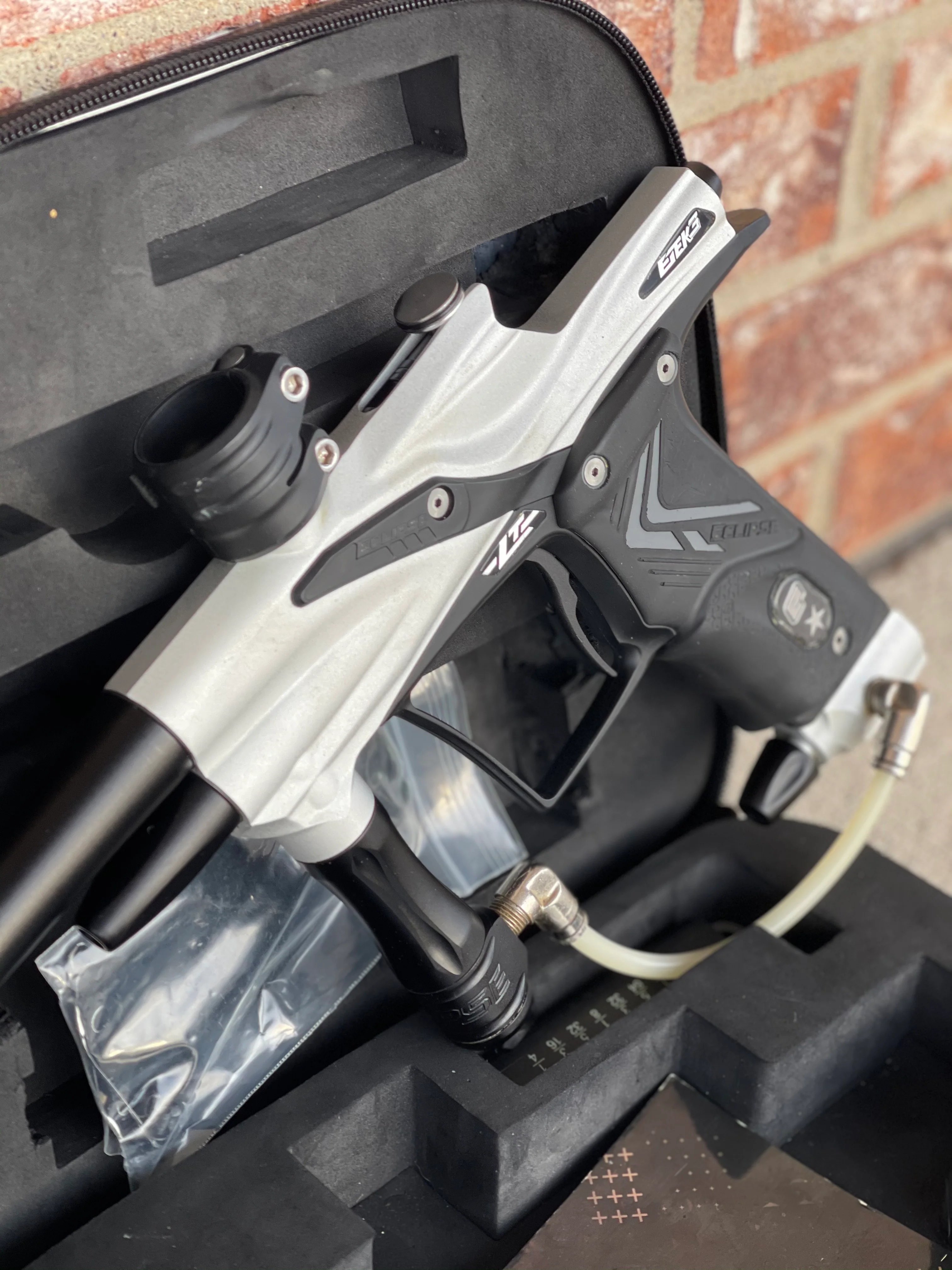 Used Planet Eclipse Etek 3 LT Paintball Gun - Dust White/Black - Image 4