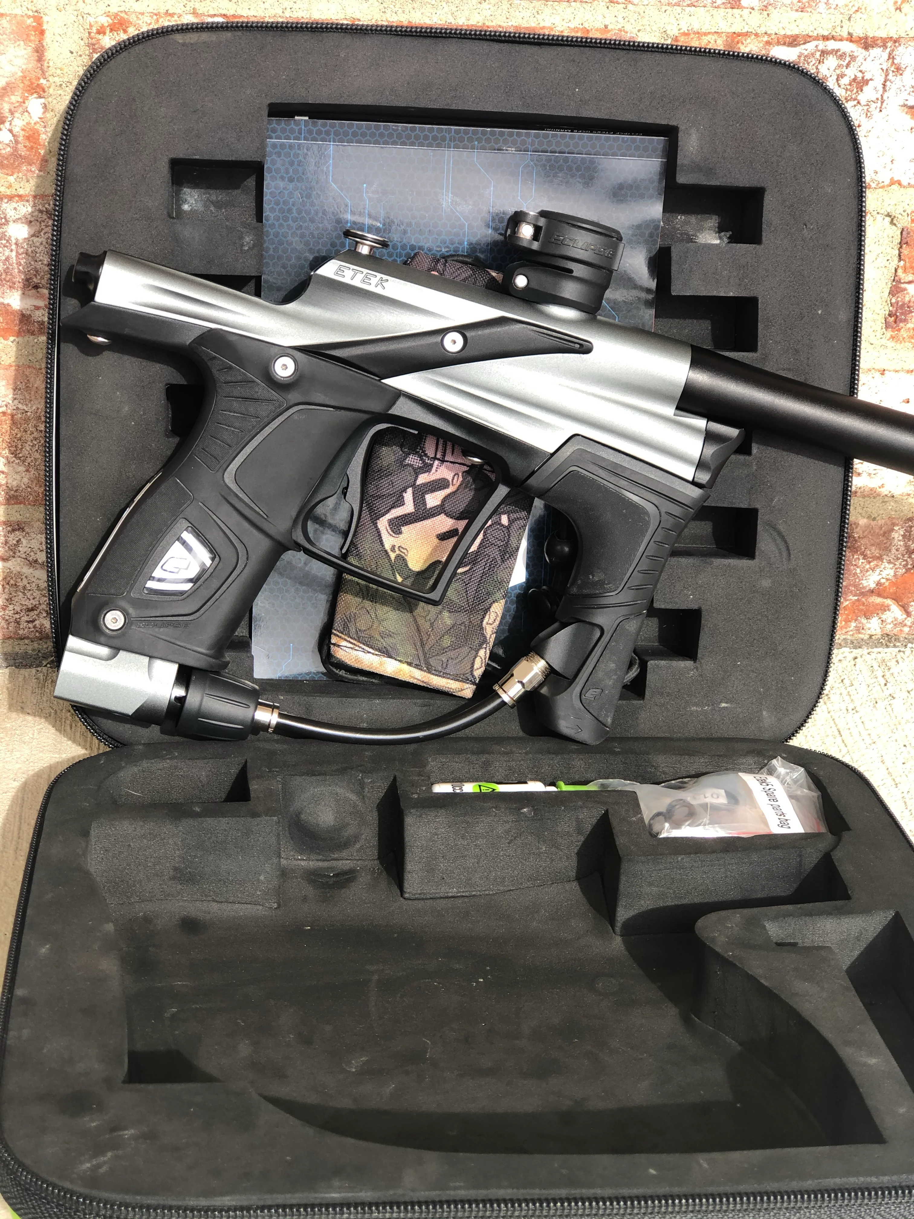 Used Planet Eclipse Etek 5 OLED Paintball Gun - Grey/Black - Image 2