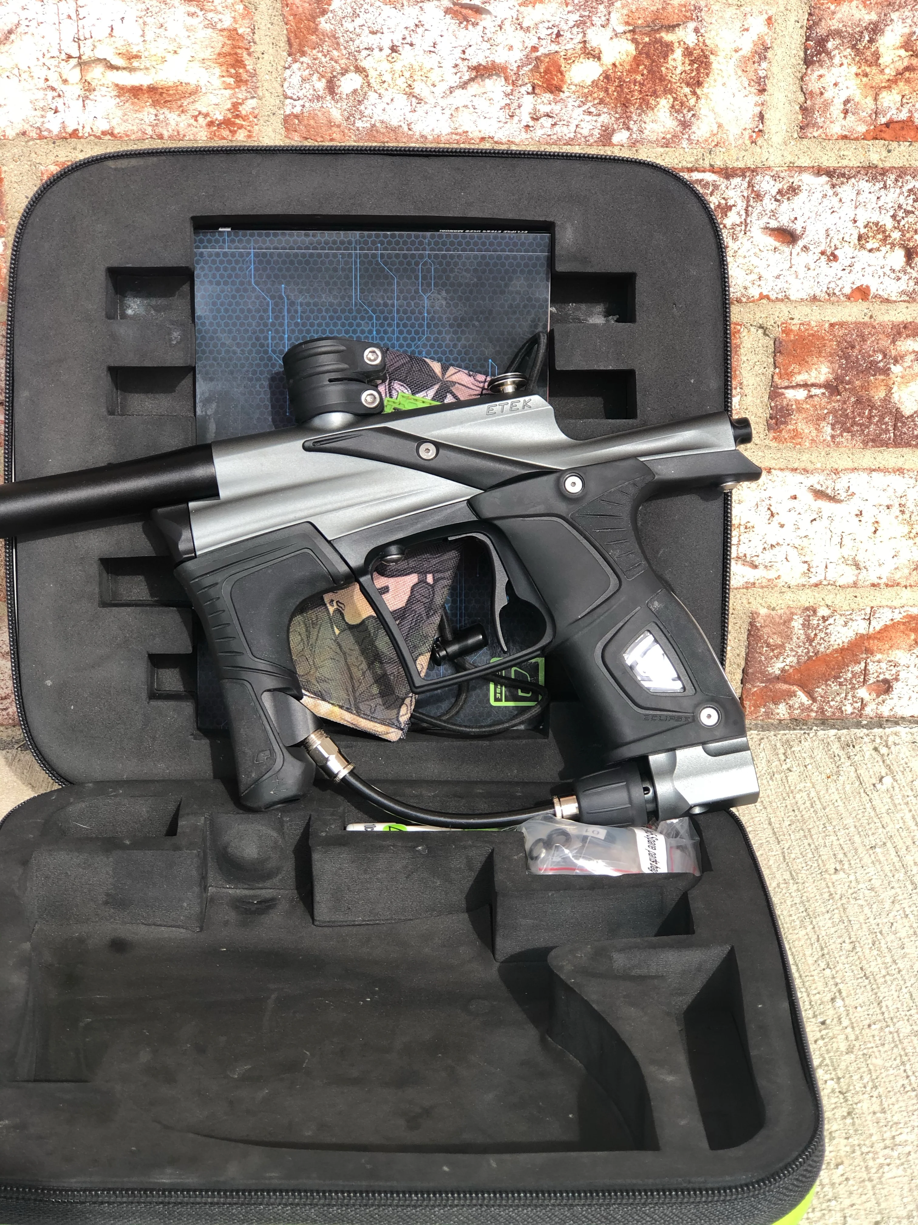 Used Planet Eclipse Etek 5 OLED Paintball Gun - Grey/Black - Image 4