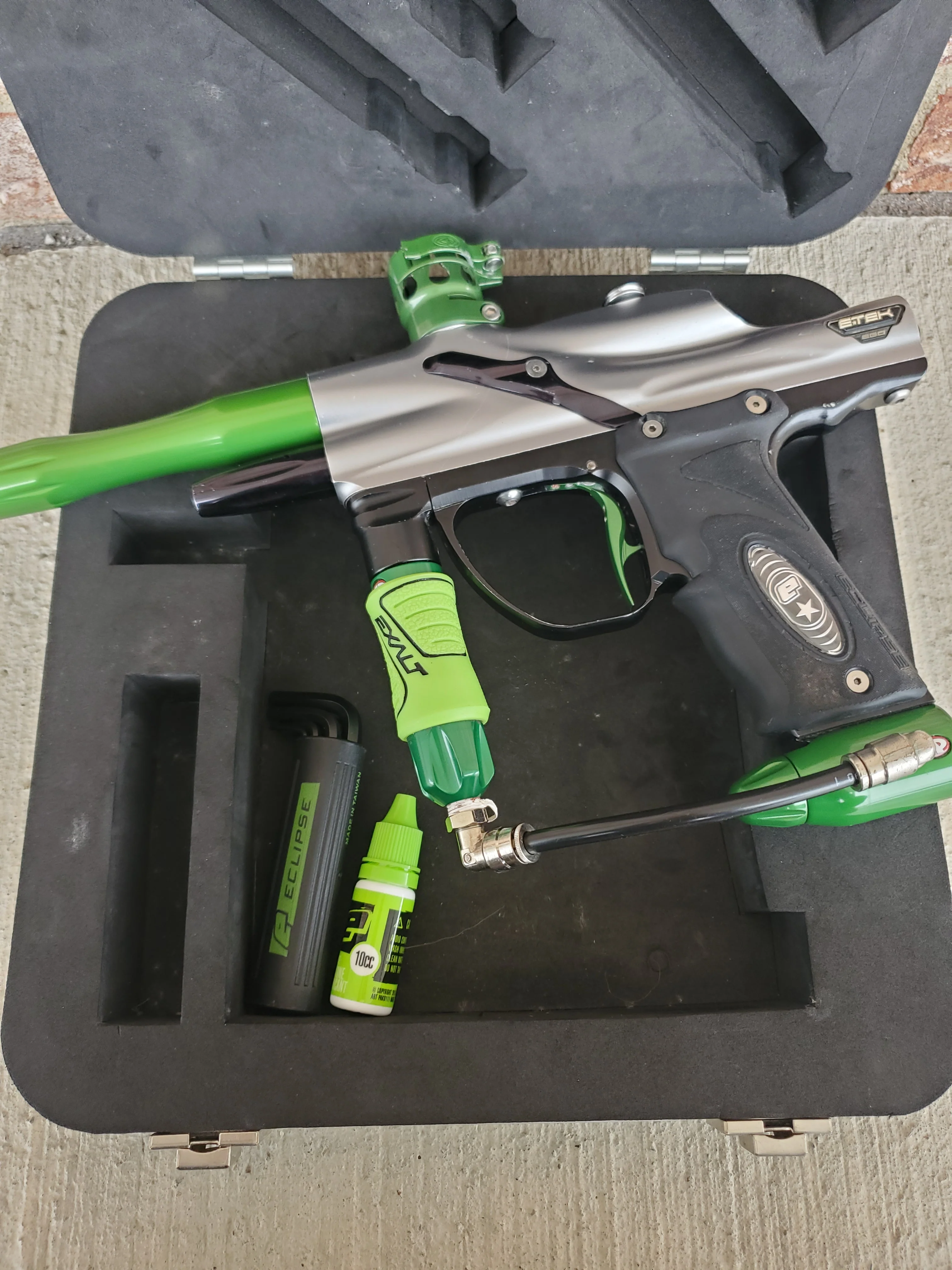 Used Planet Eclipse Etek Paintball Gun - Silver / Green - Image 5