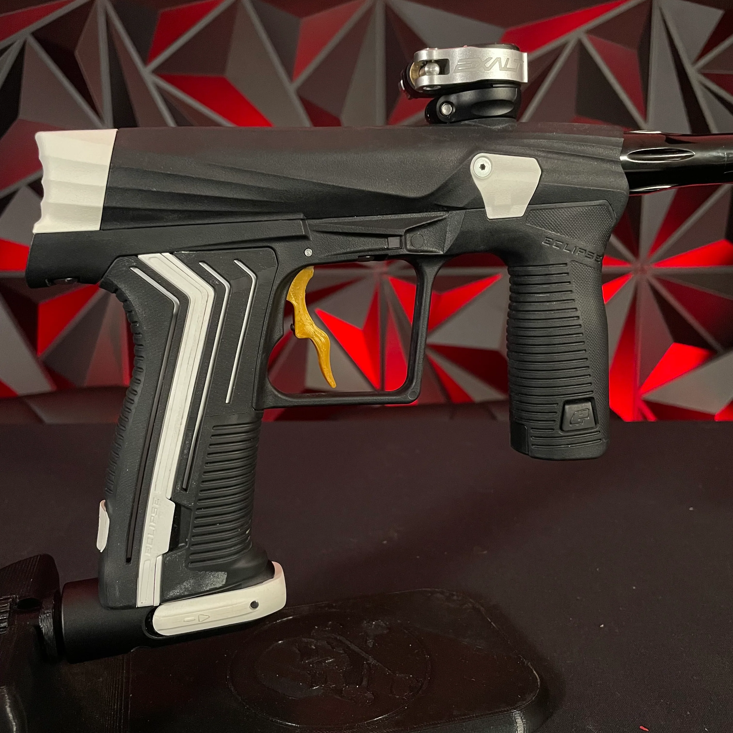 Used Planet Eclipse Etha 3 Paintball Gun - Black w/ White CCU Kit, UL-S Barrel, & Deuce Trigger - Image 4