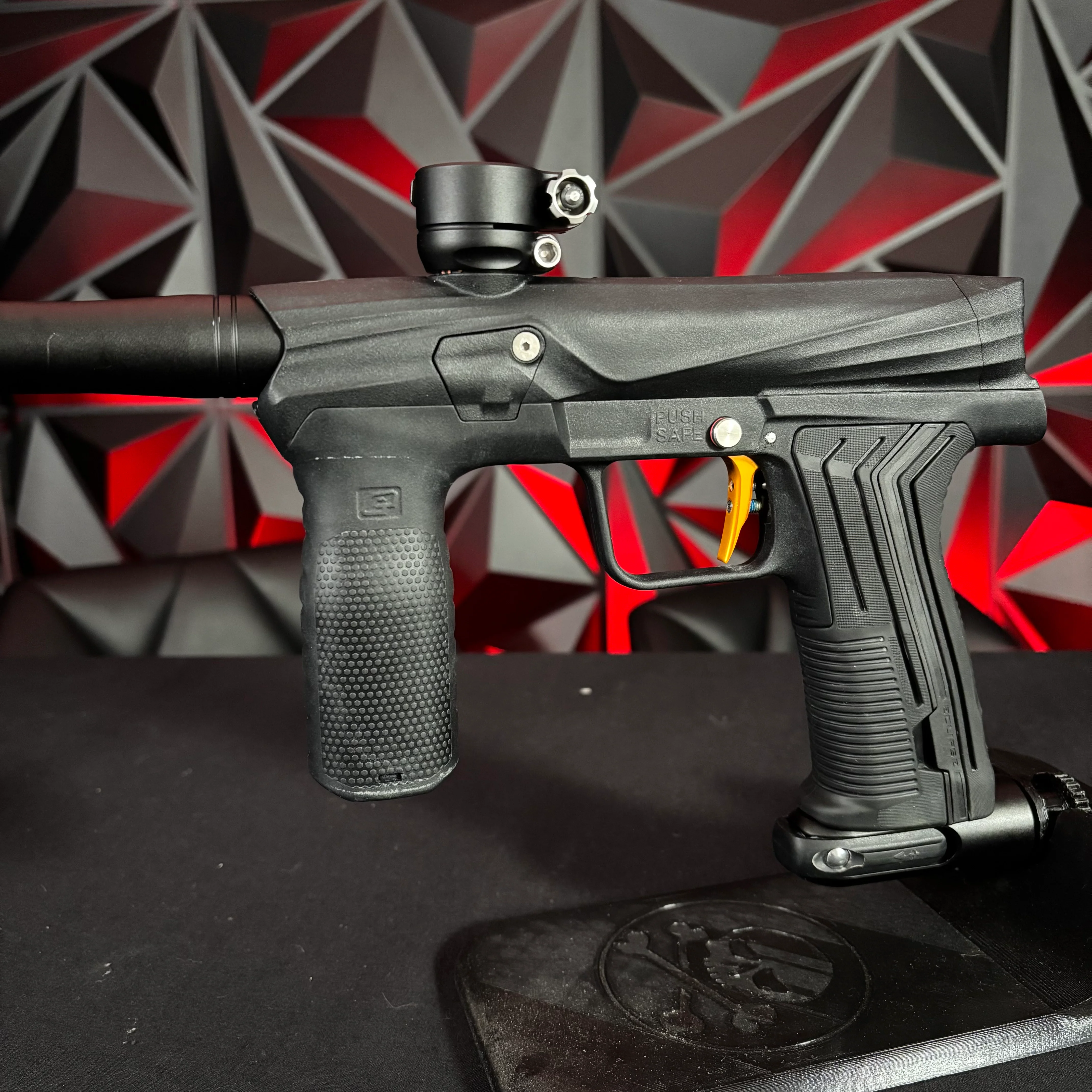 Used Planet Eclipse Etha 3M Paintball Marker - Black w/ Gold trigger - Image 5