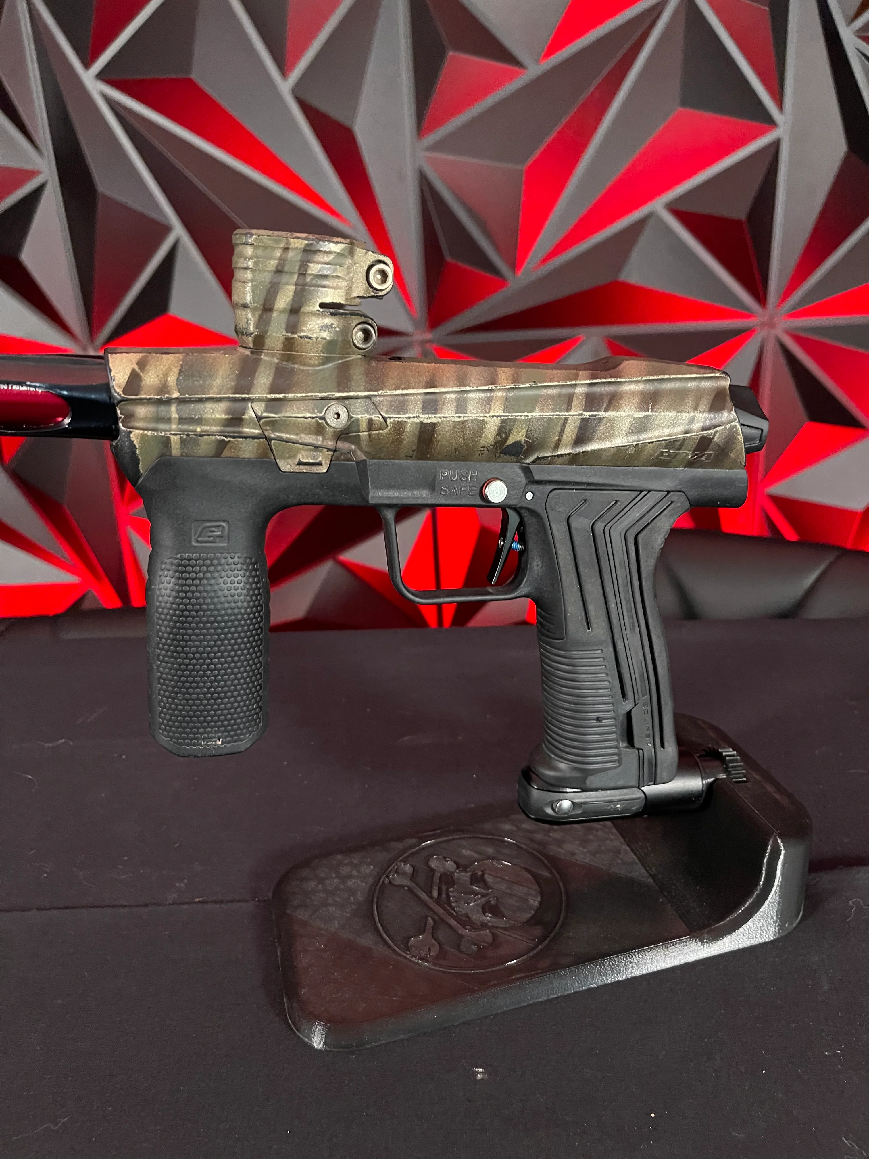 Used Planet Eclipse Etha 3M Paintball Marker - Tiger Camo w/Freak Barrel System - Image 4