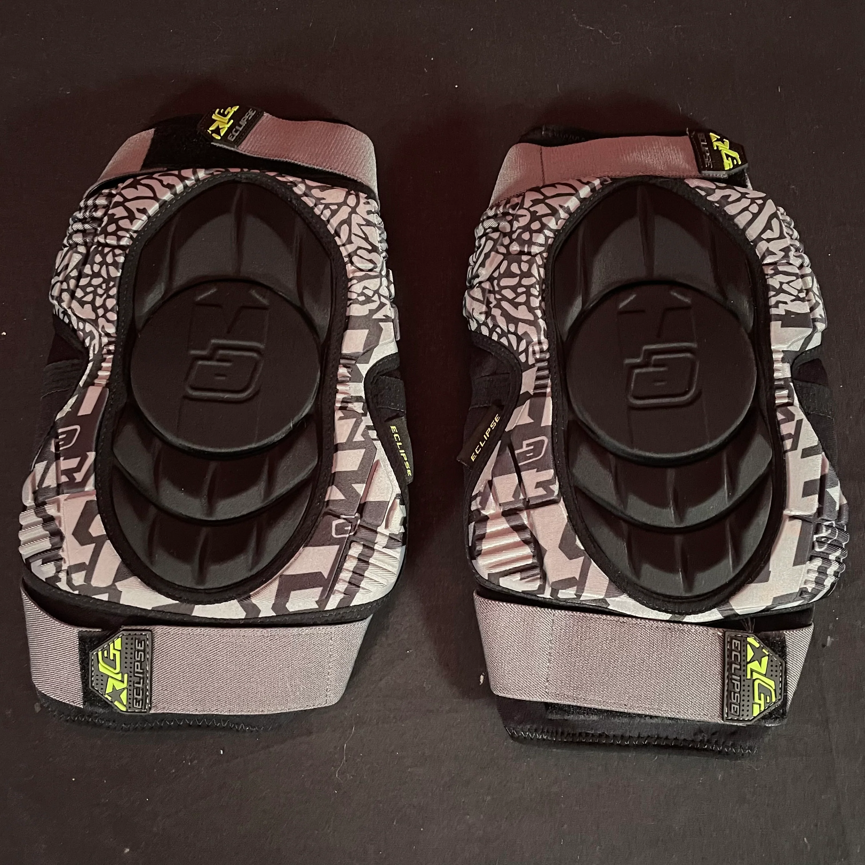 Used Planet Eclipse Fantm Knee Pads - Small - Image 2