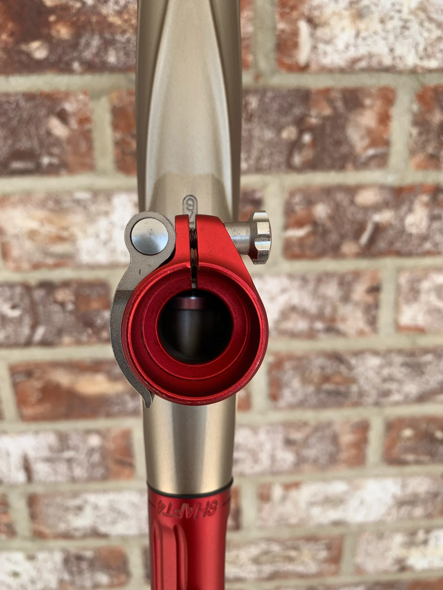 Used Planet Eclipse Geo 2 Paintball Gun- Gold/Red - Image 5
