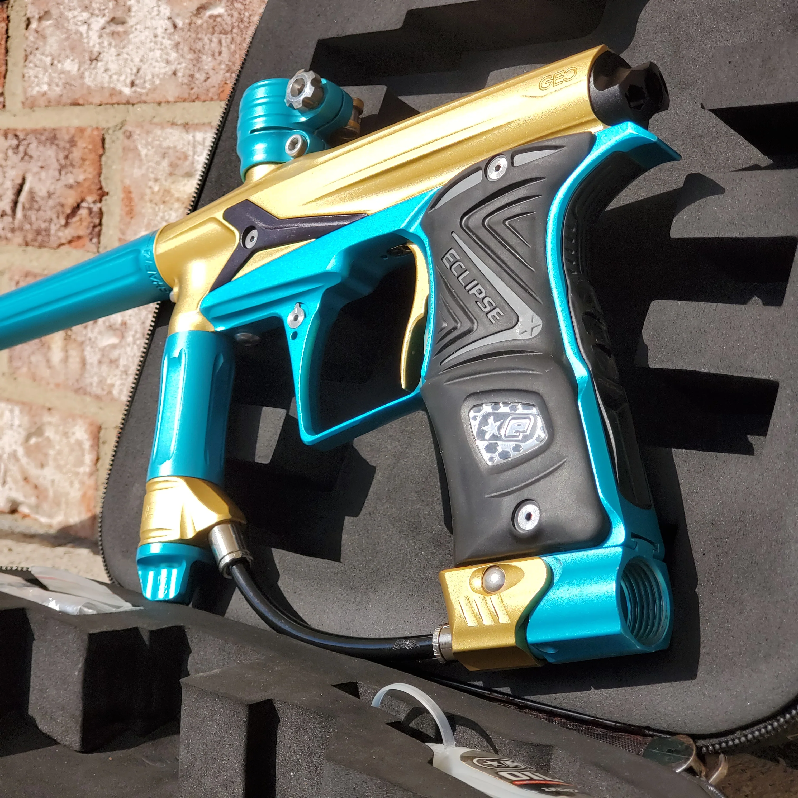 Used Planet Eclipse Geo 3 Paintball Gun Gold / Teal - Image 3