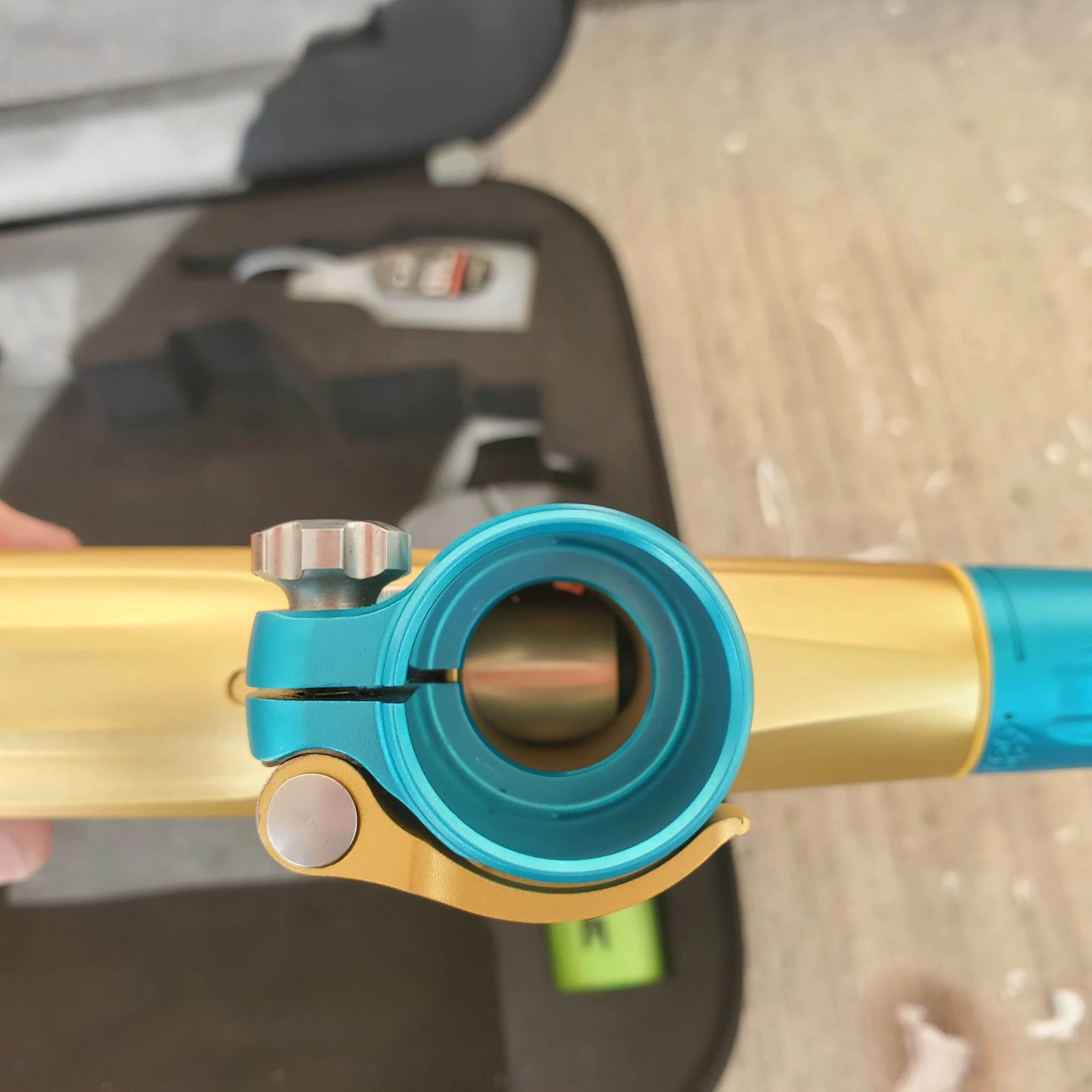 Used Planet Eclipse Geo 3 Paintball Gun Gold / Teal - Image 7