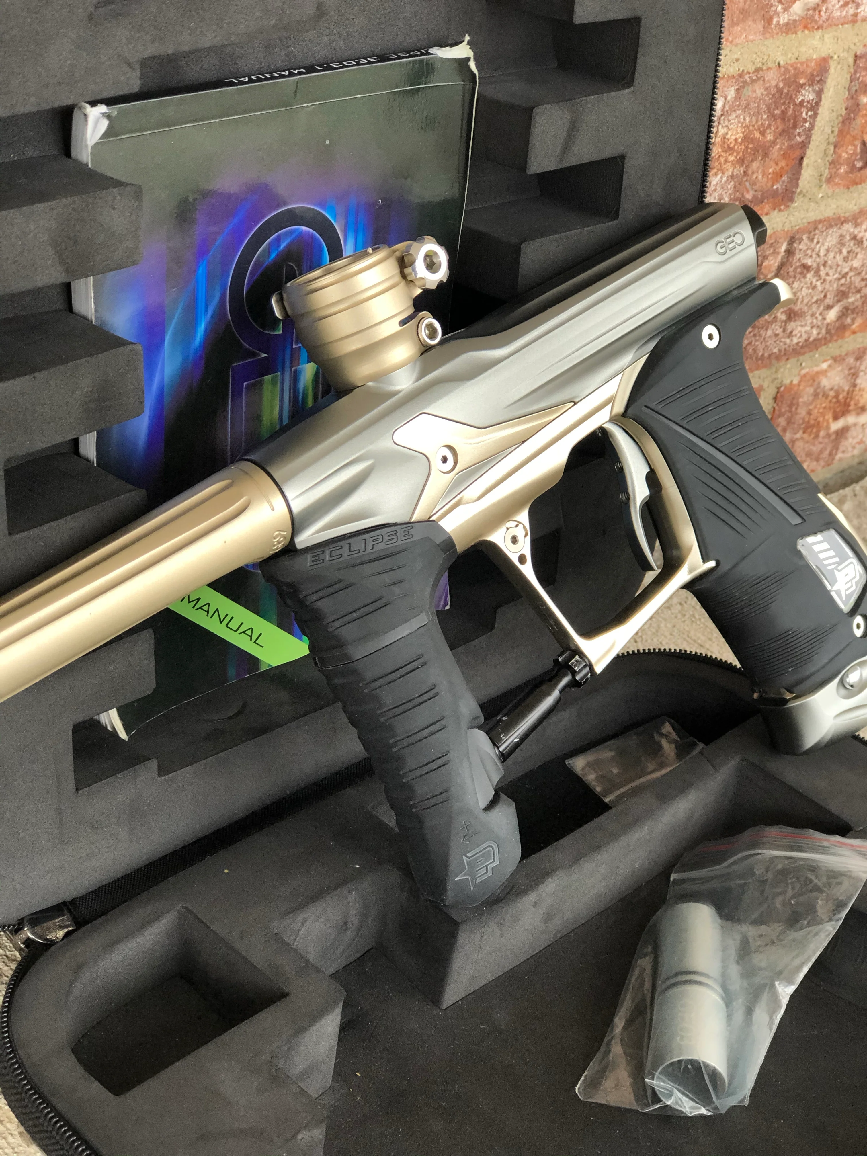 Used Planet Eclipse Geo 3.1 Paintball Gun - Grey/Gold - Image 4
