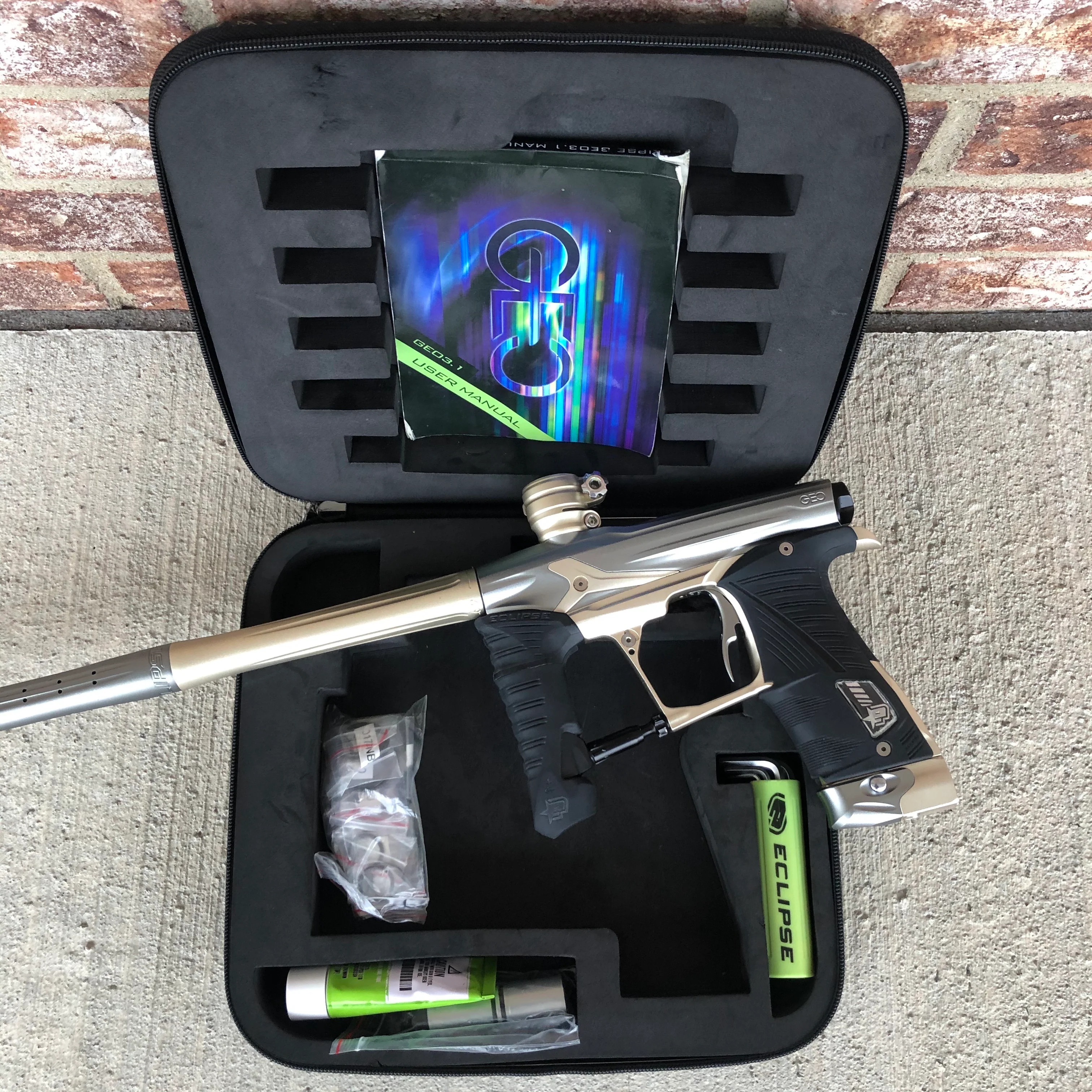 Used Planet Eclipse Geo 3.1 Paintball Gun - Grey/Gold - Image 5