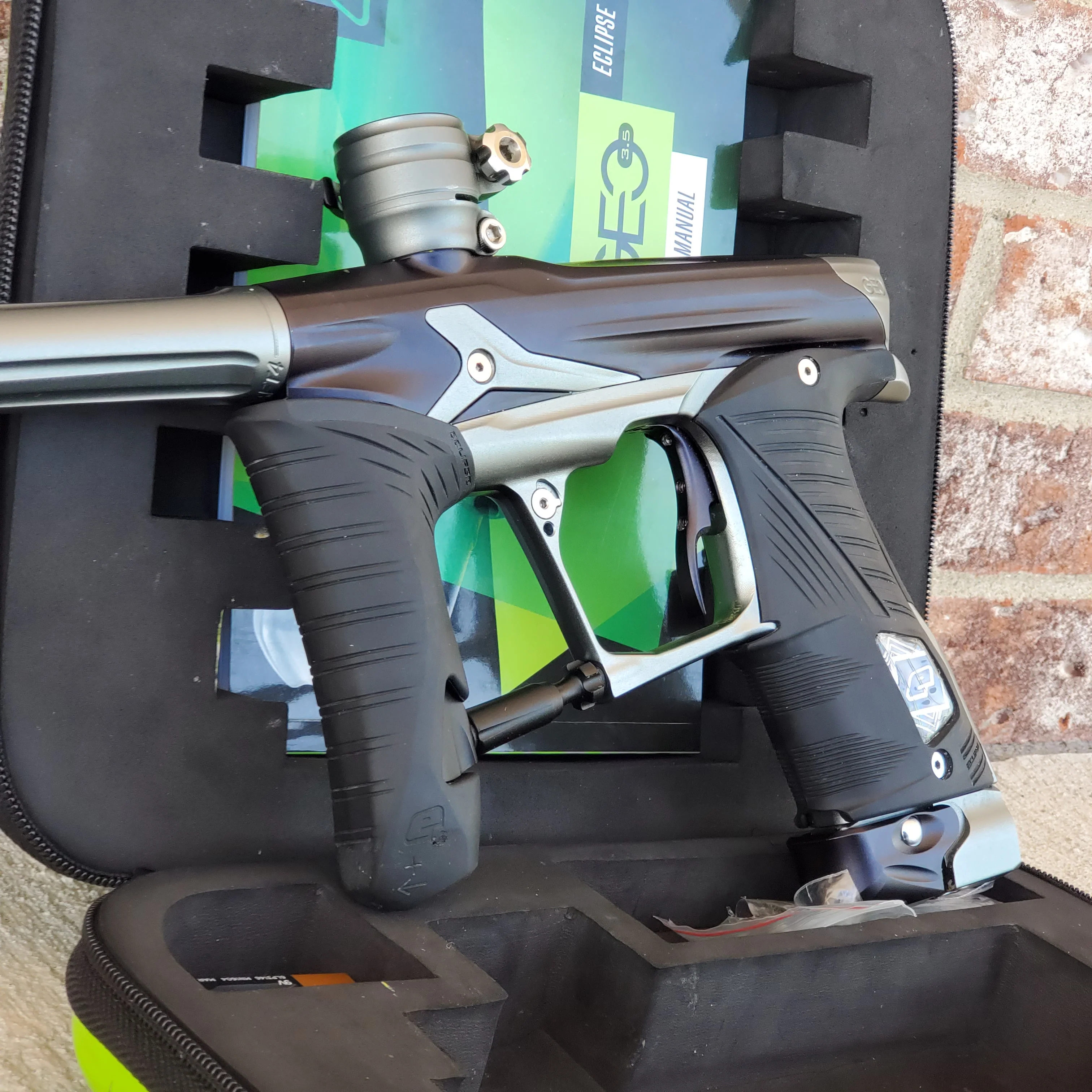 Used Planet Eclipse Geo 3.5 Paintball Gun - Black/Pewter - Image 4