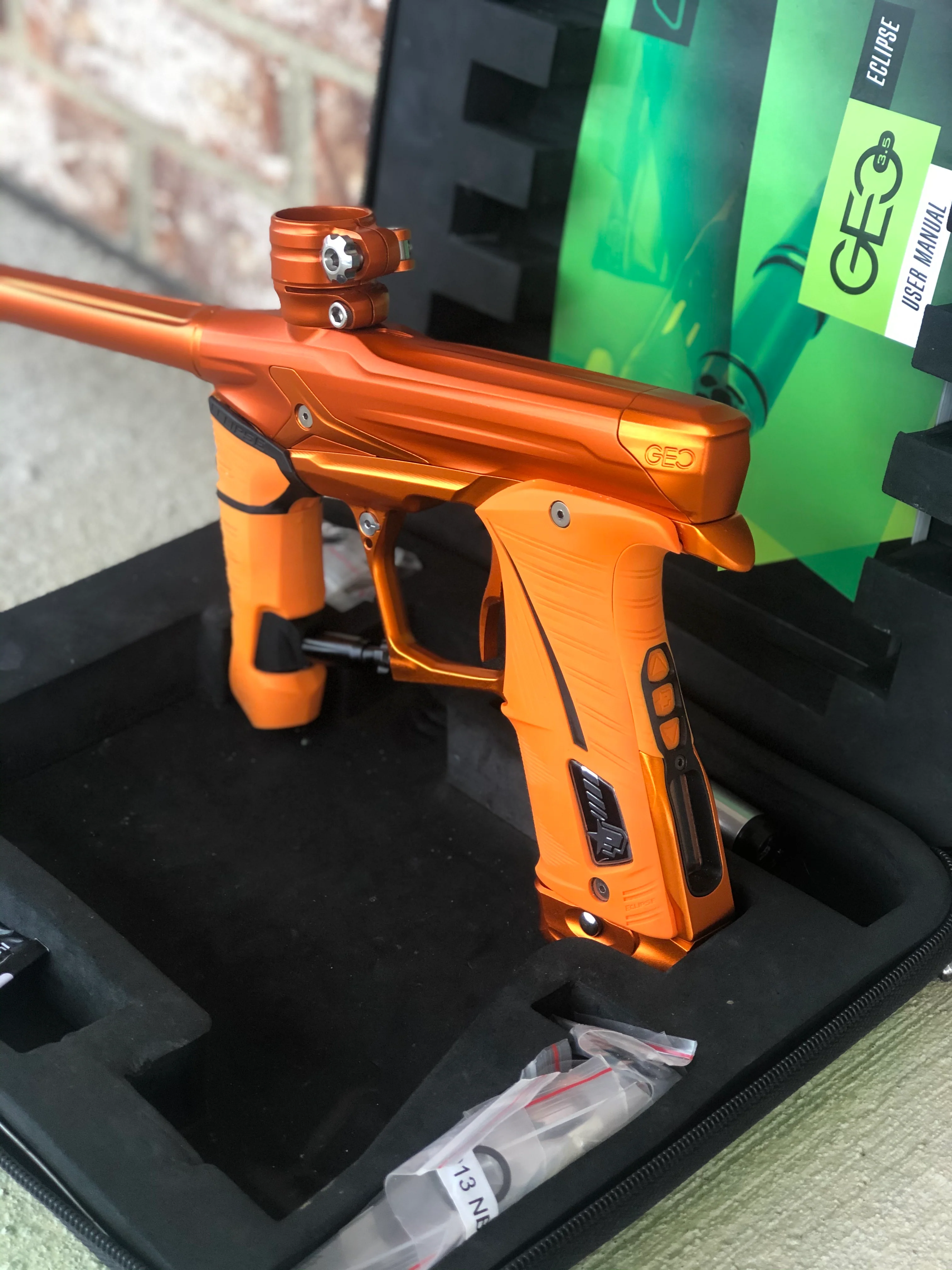 Used Planet Eclipse Geo 3.5 Paintball Gun - Orange - Image 2