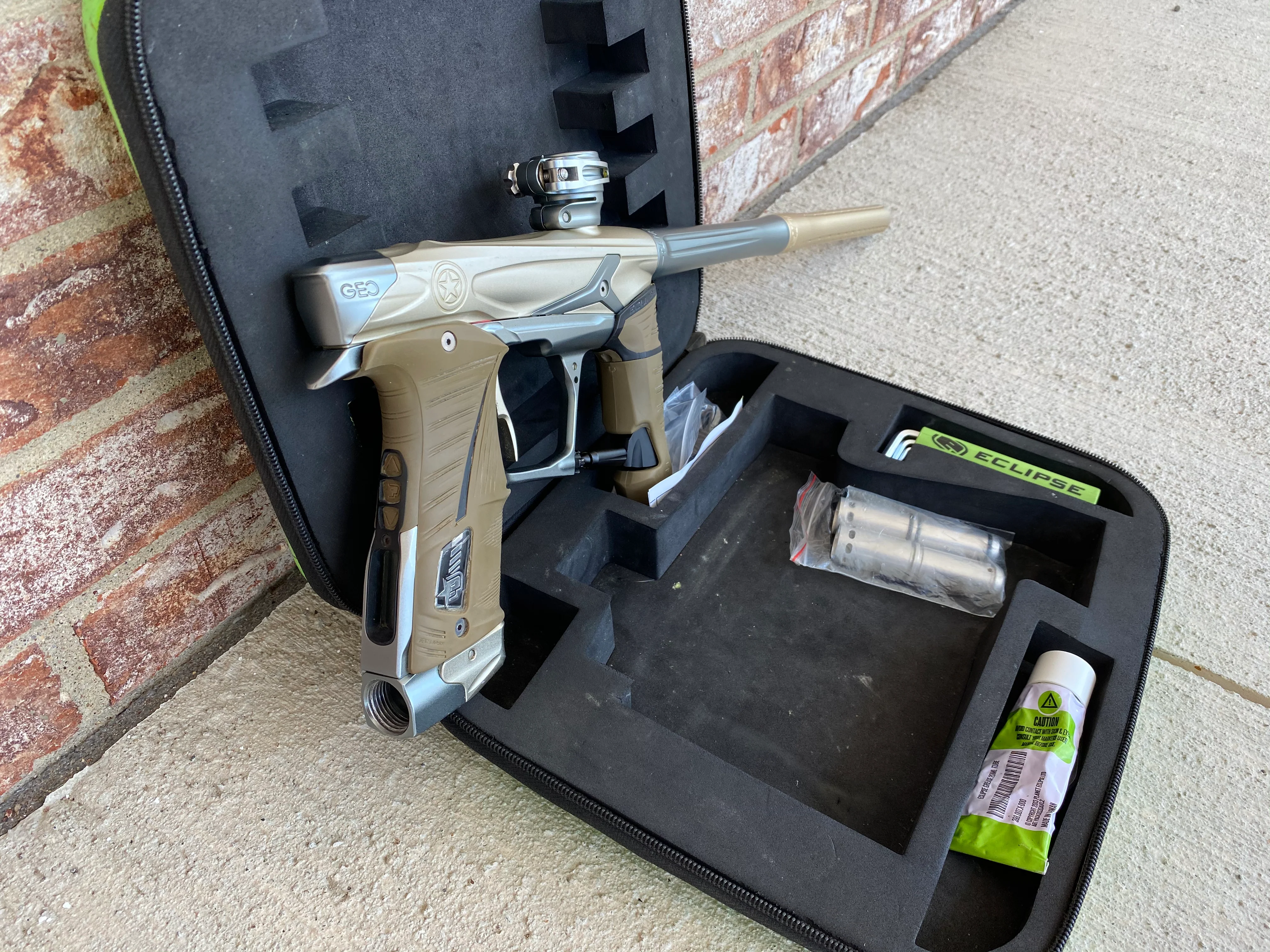Used Planet Eclipse Geo 3.5 Paintball Gun - Champagne / Gunmetal - Image 2