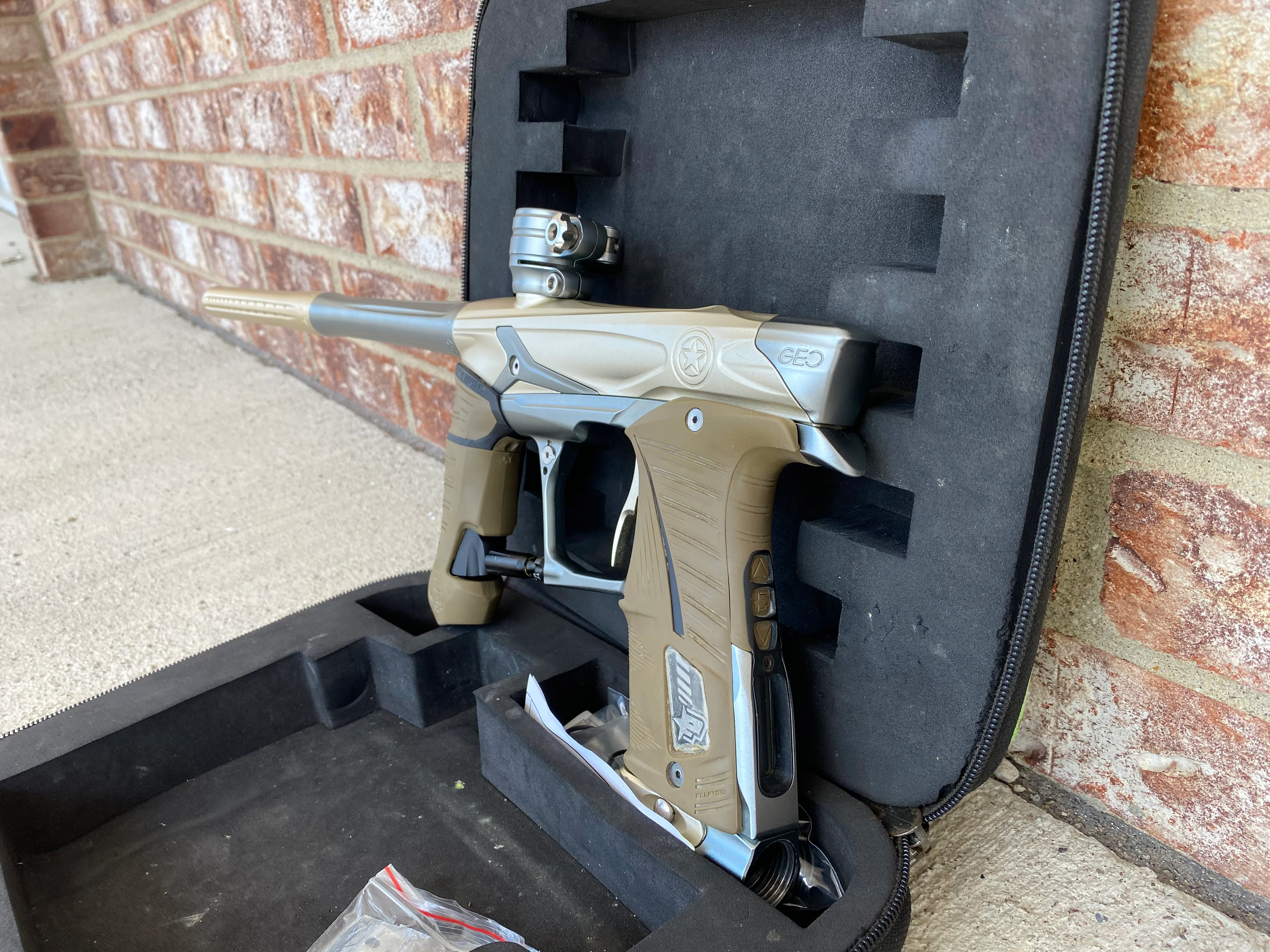Used Planet Eclipse Geo 3.5 Paintball Gun - Champagne / Gunmetal - Image 3